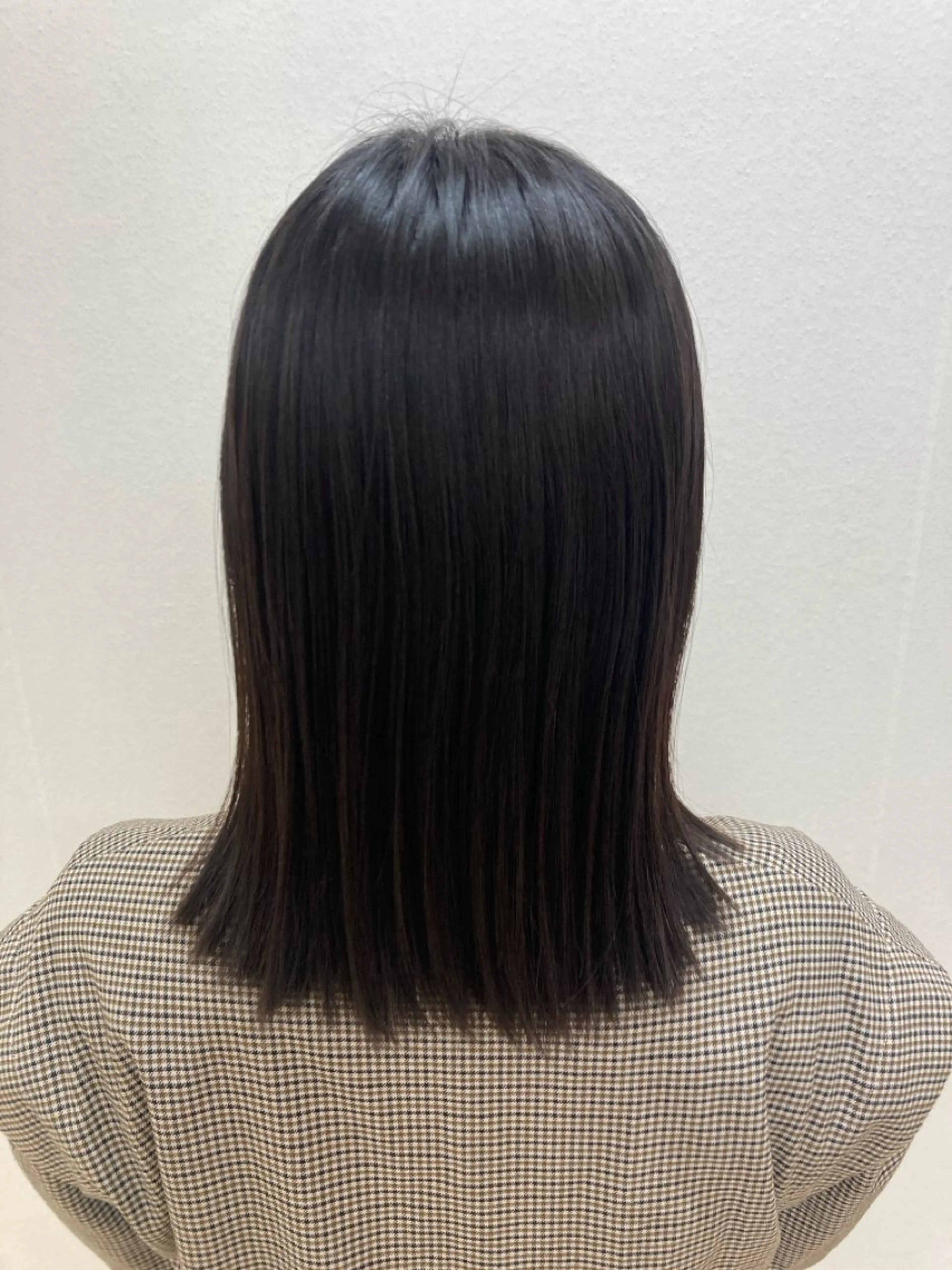 ミディアム 岡田 守明のヘアスタイル