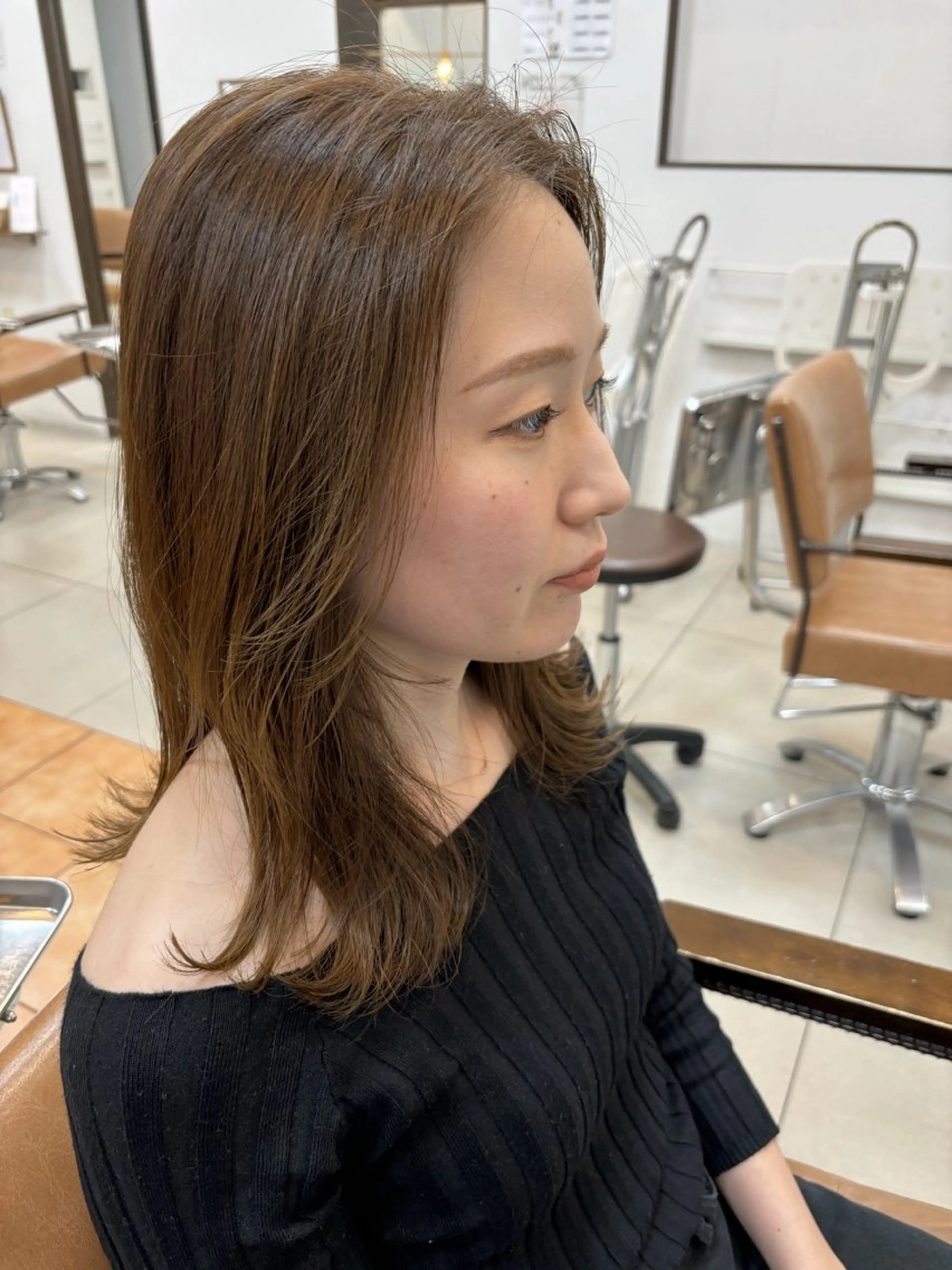 ミディアム アッシュ レイヤーカット カット ヘアカラー トリートメント 頭皮×髪質改善 透明感カラー💎中村のヘアスタイル