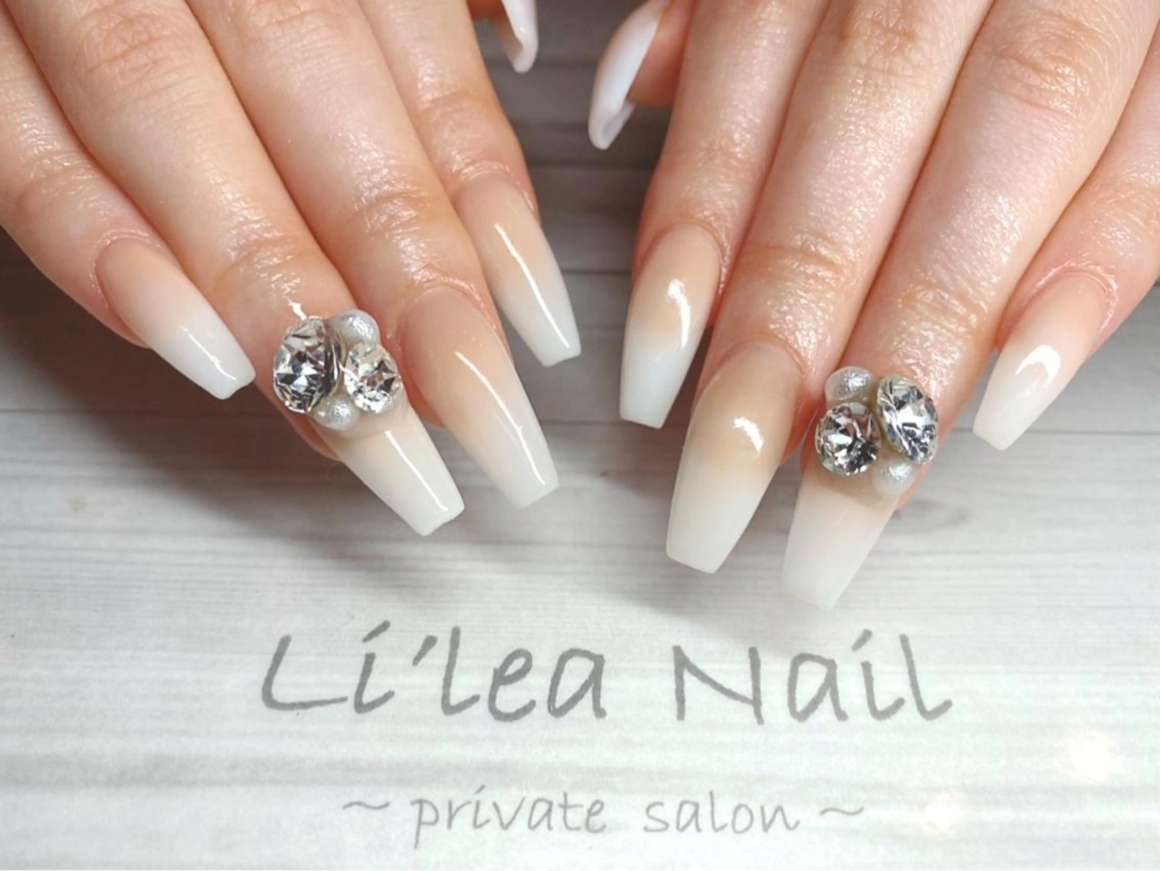 ネイル Li'leaNail AINAのネイルデザイン