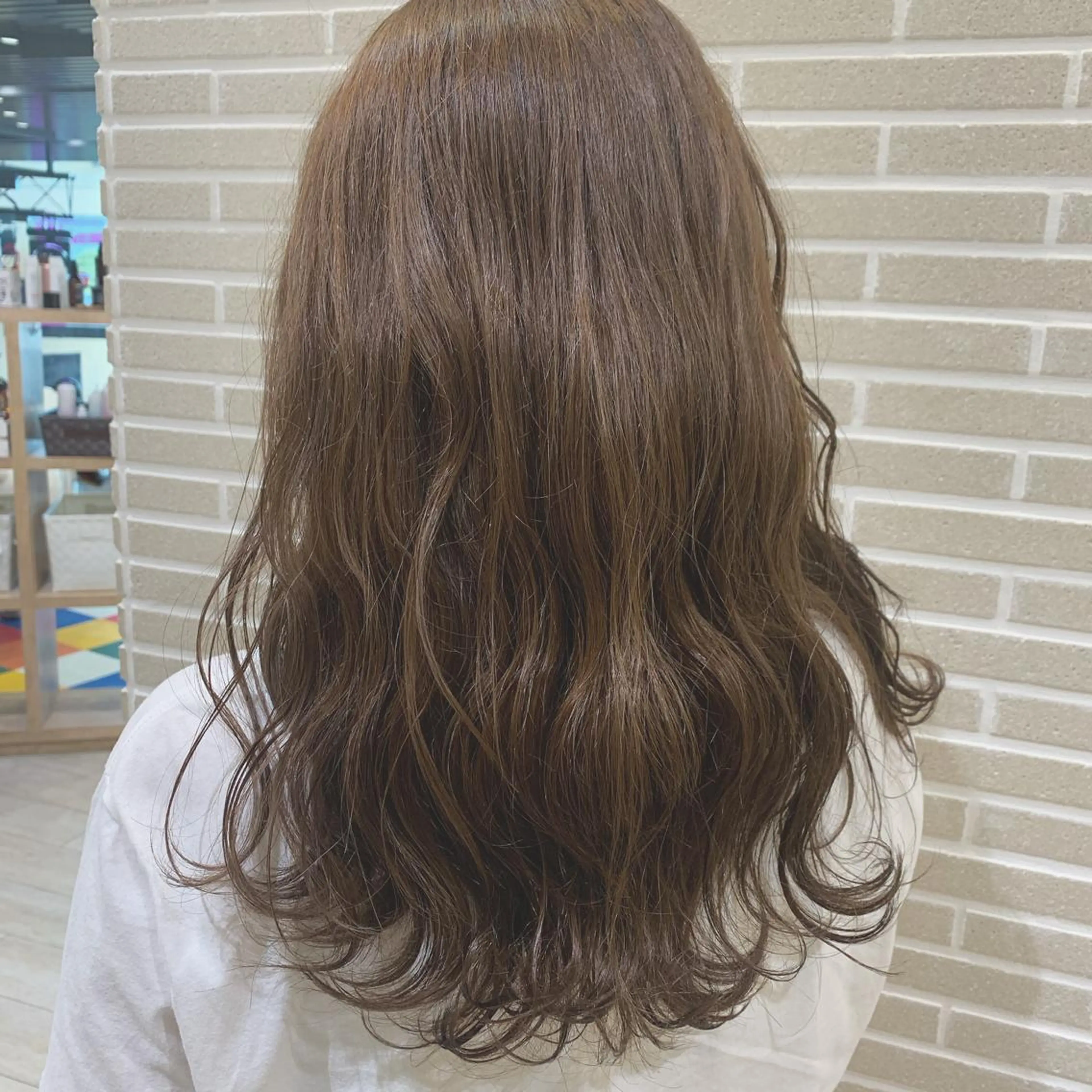 ミディアム 潟上 菜摘のヘアスタイル