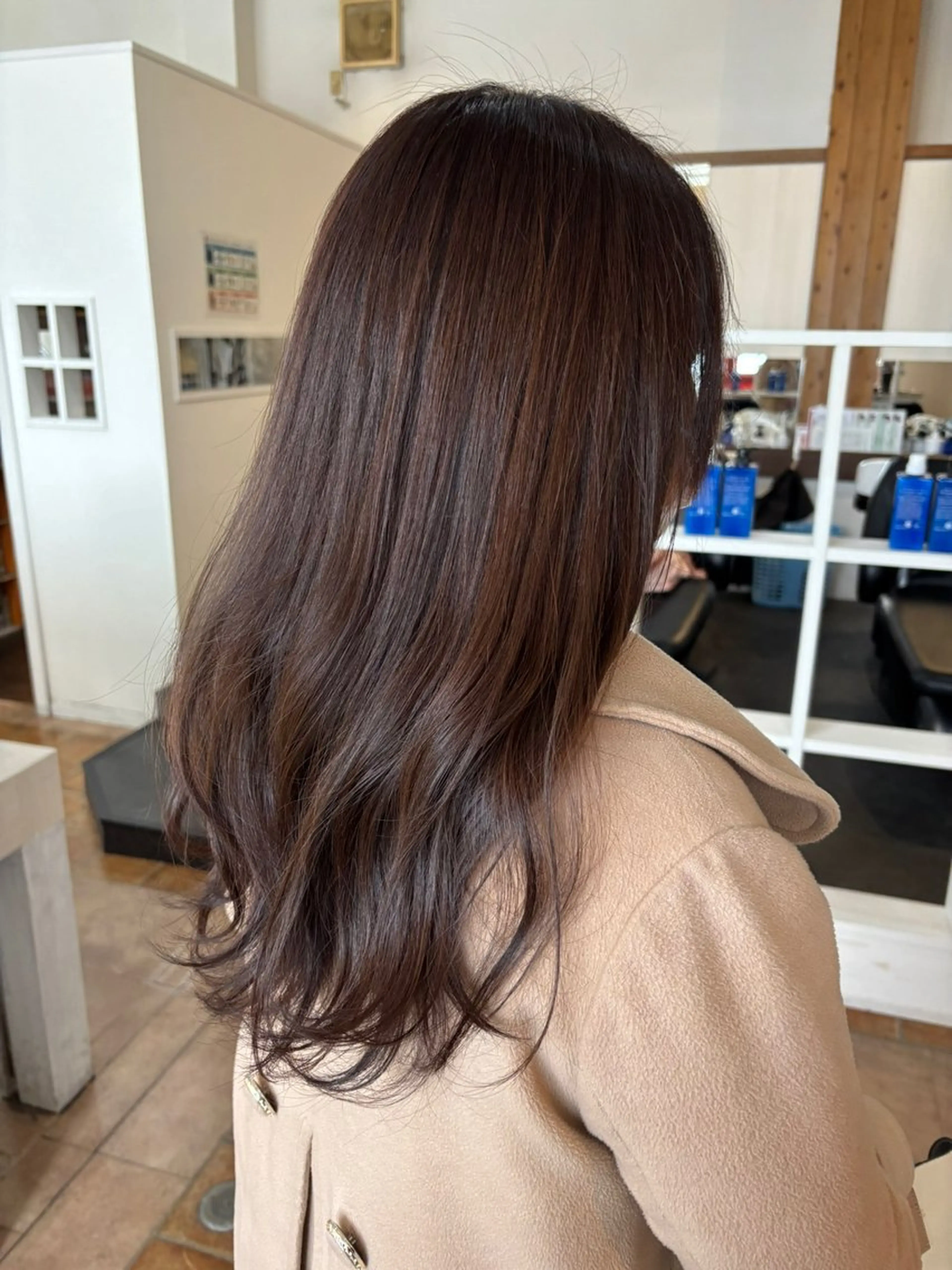 ロング カラー バイオレットカラー ヘアカラー トリートメント 川元 汐音のヘアスタイル