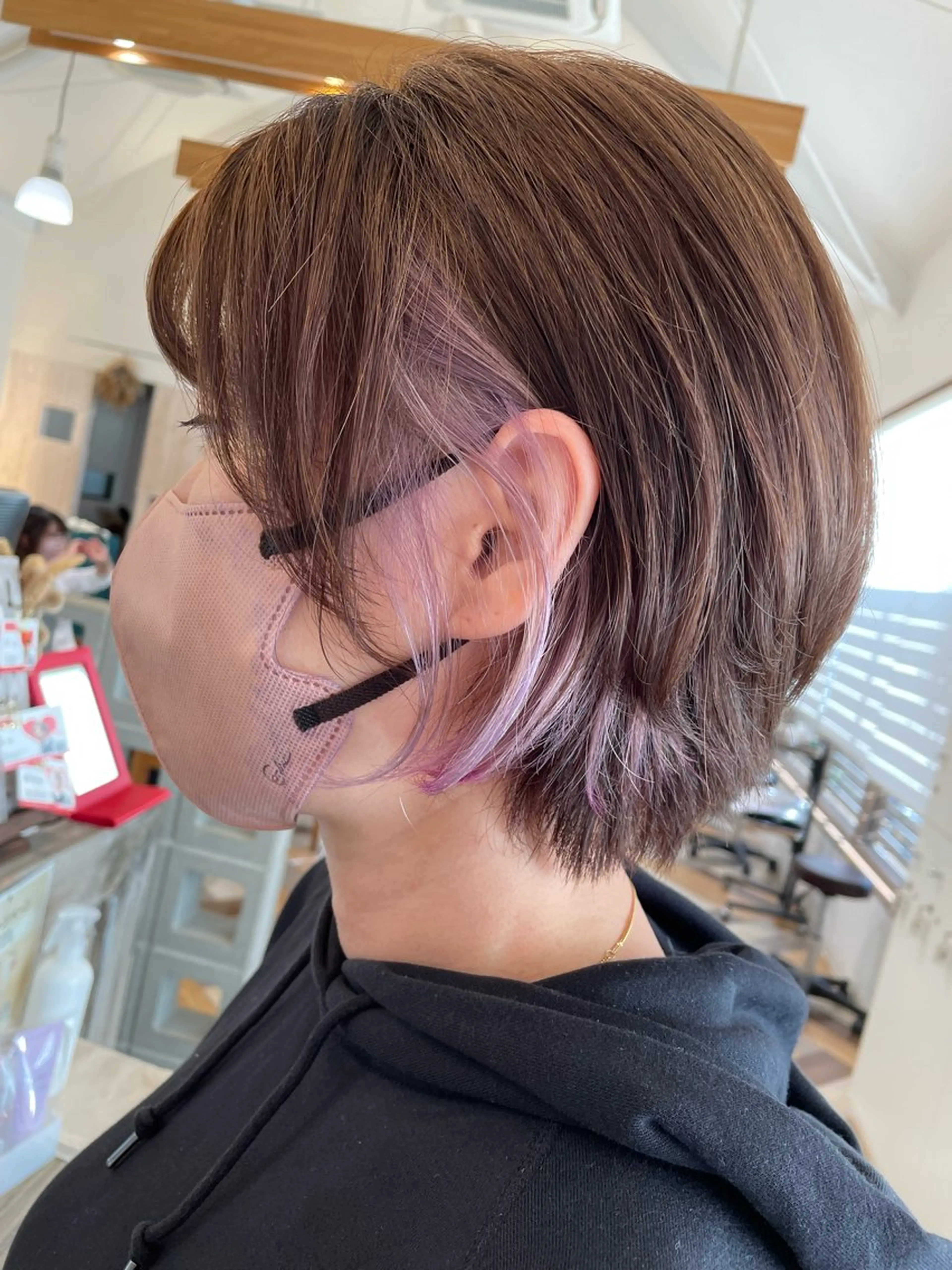 ショート カラー 石川 舞のヘアスタイル