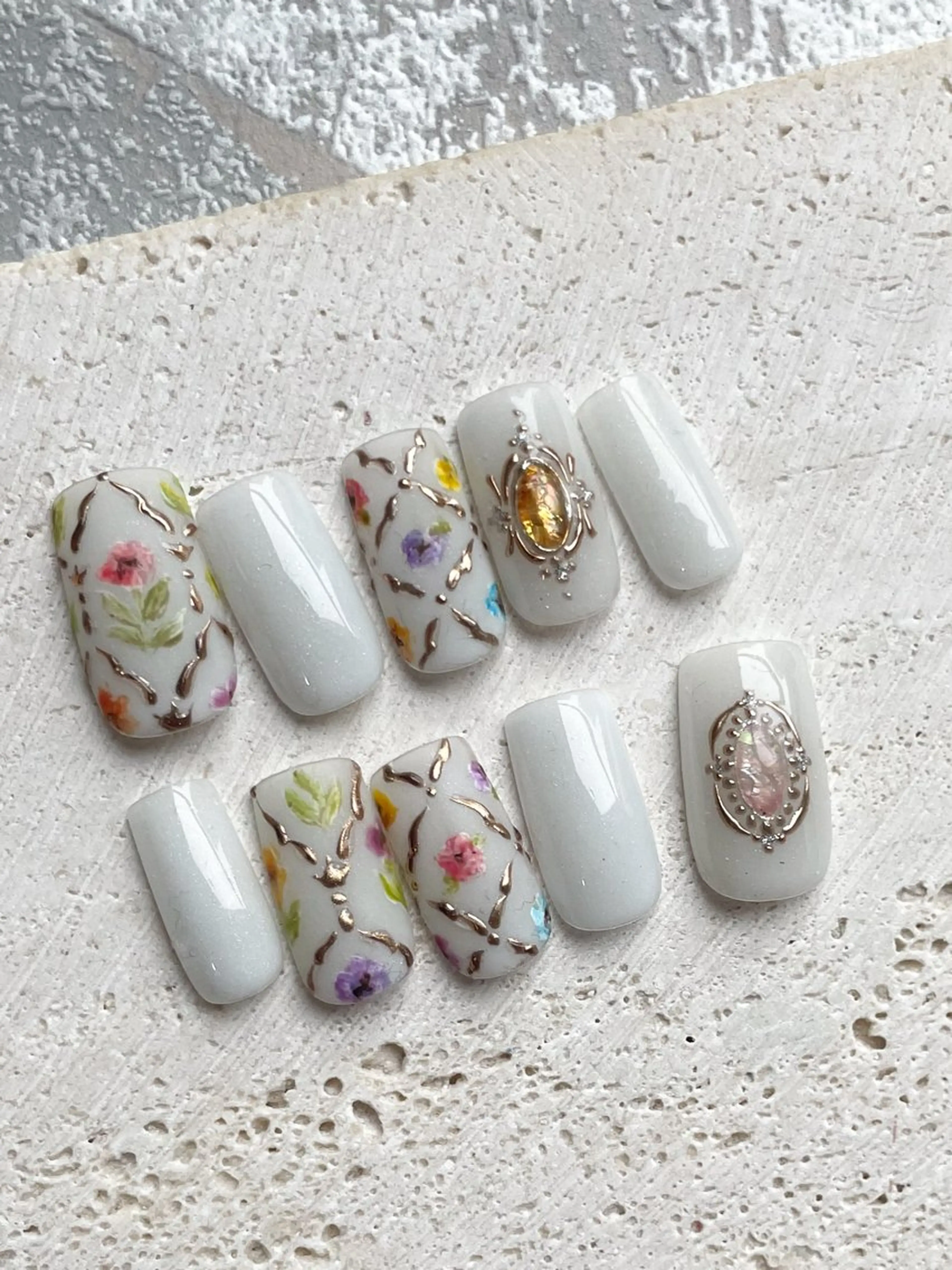 ネイル ハンドネイル FIORITURA aiのネイルデザイン