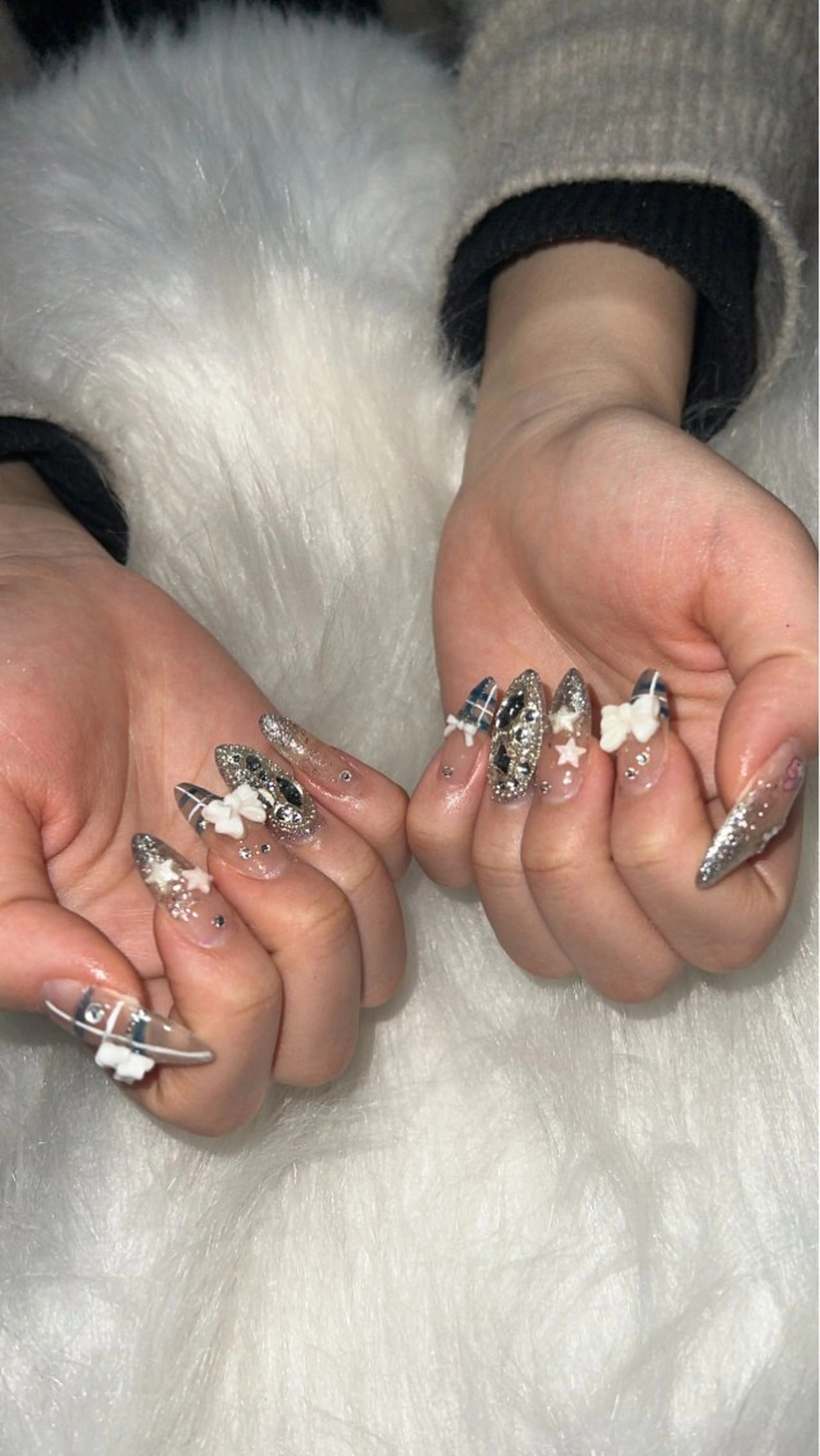 ネイル OPHELIA 𓃛のネイルデザイン