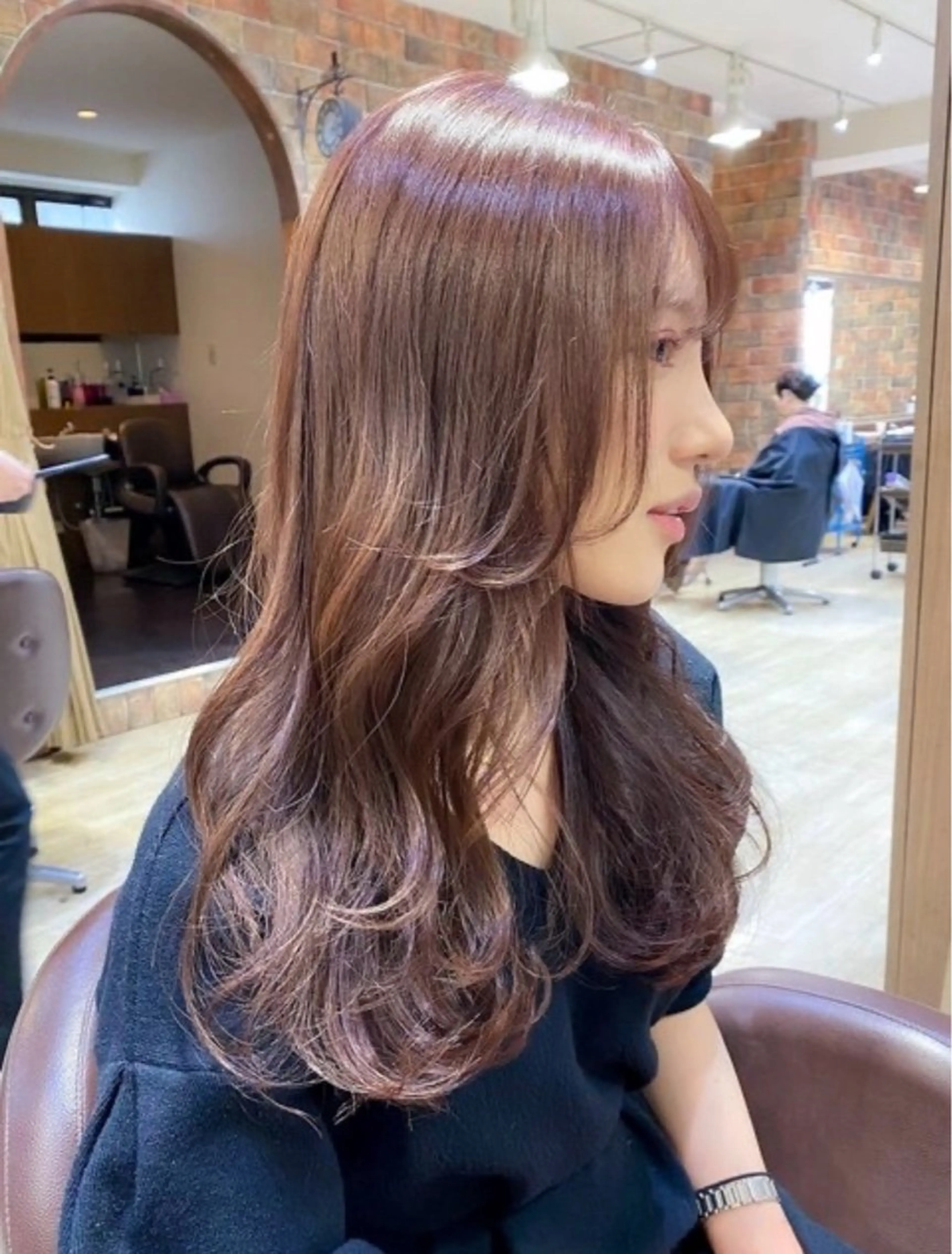 カラー 海外風レイヤー♡ 艶カラーNanakoのヘアスタイル