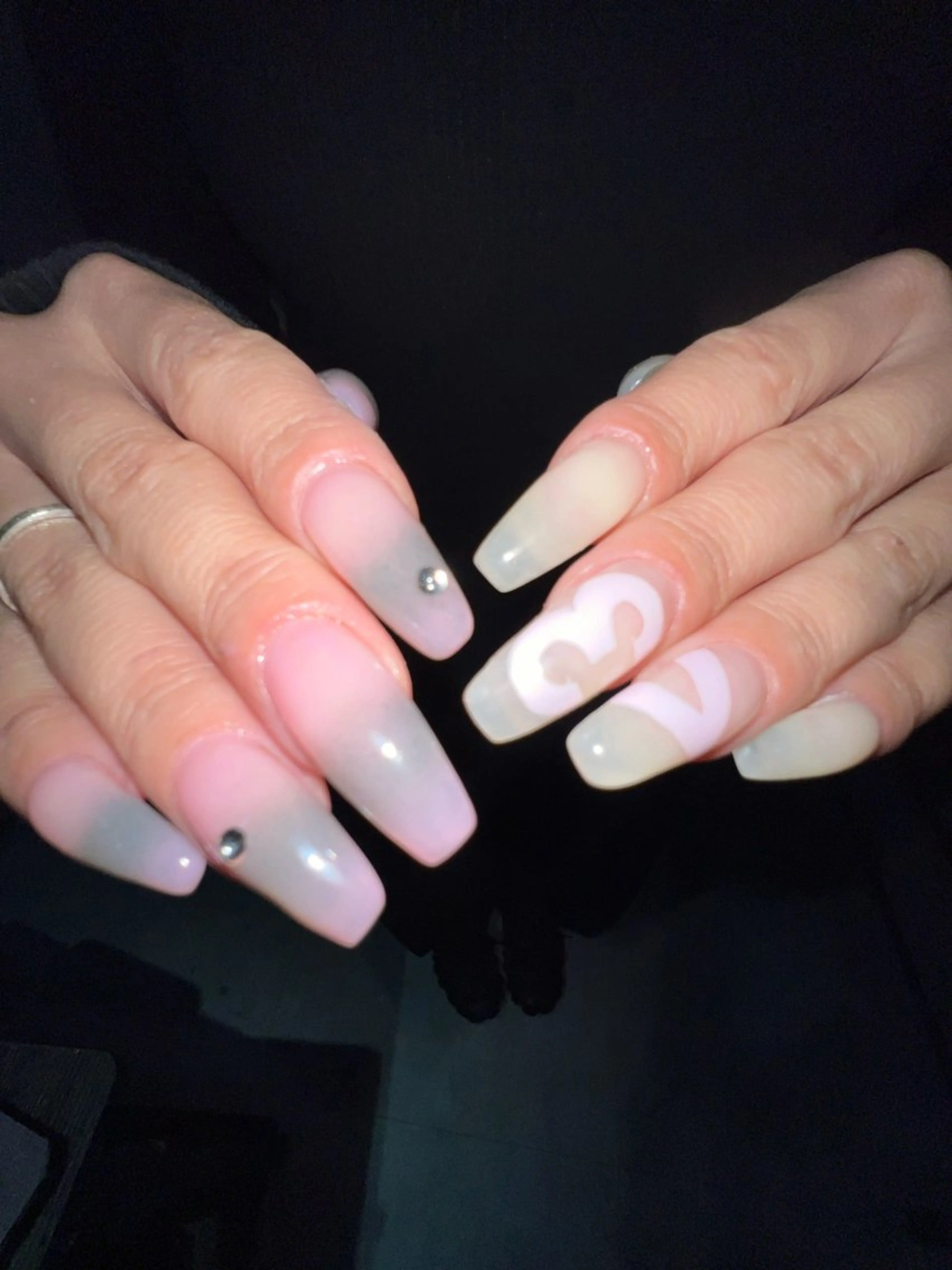 ネイル ハンドネイル Hata nail 🎀個性派ニュアンスのネイルデザイン