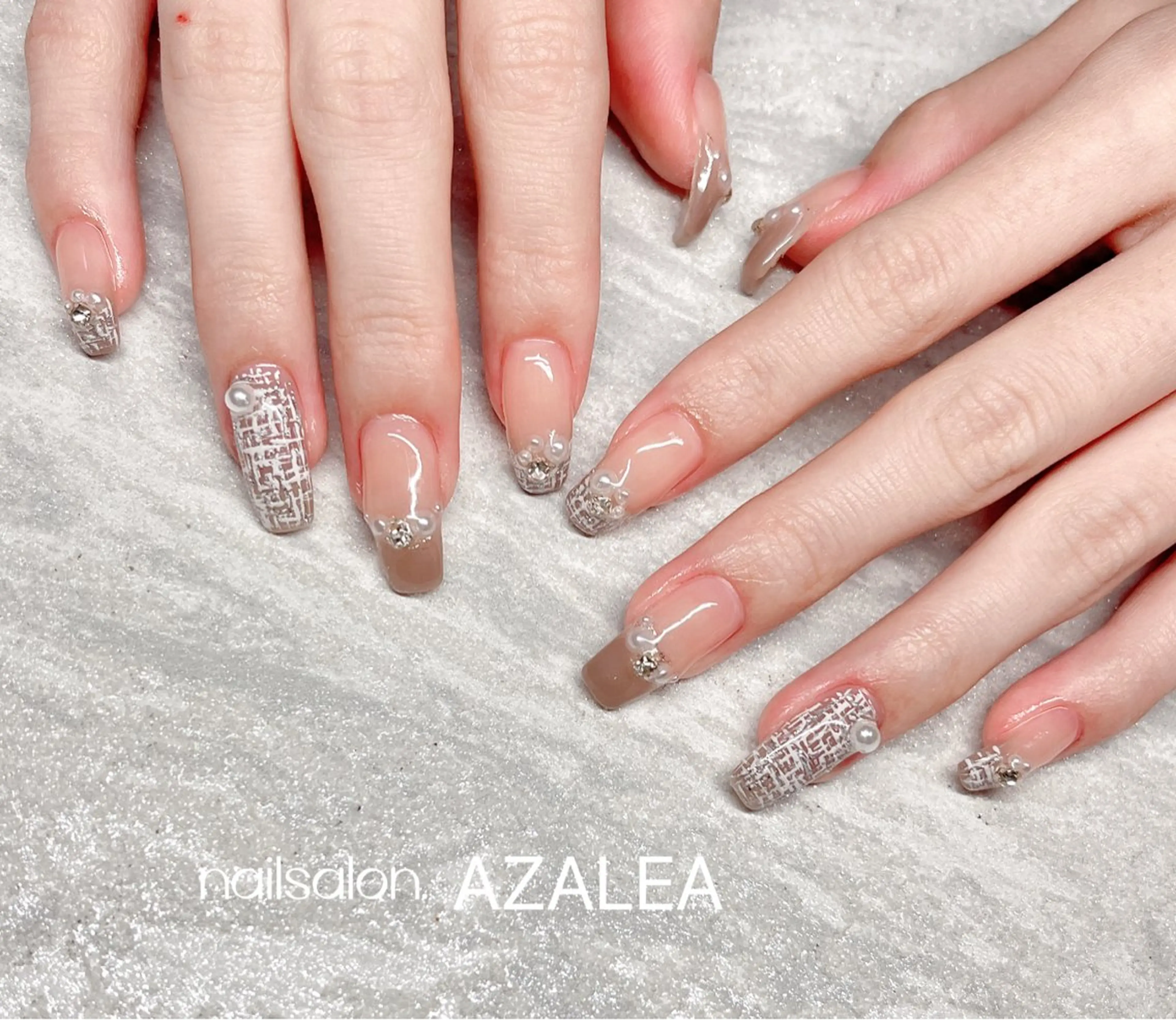 ネイル R inのネイルデザイン