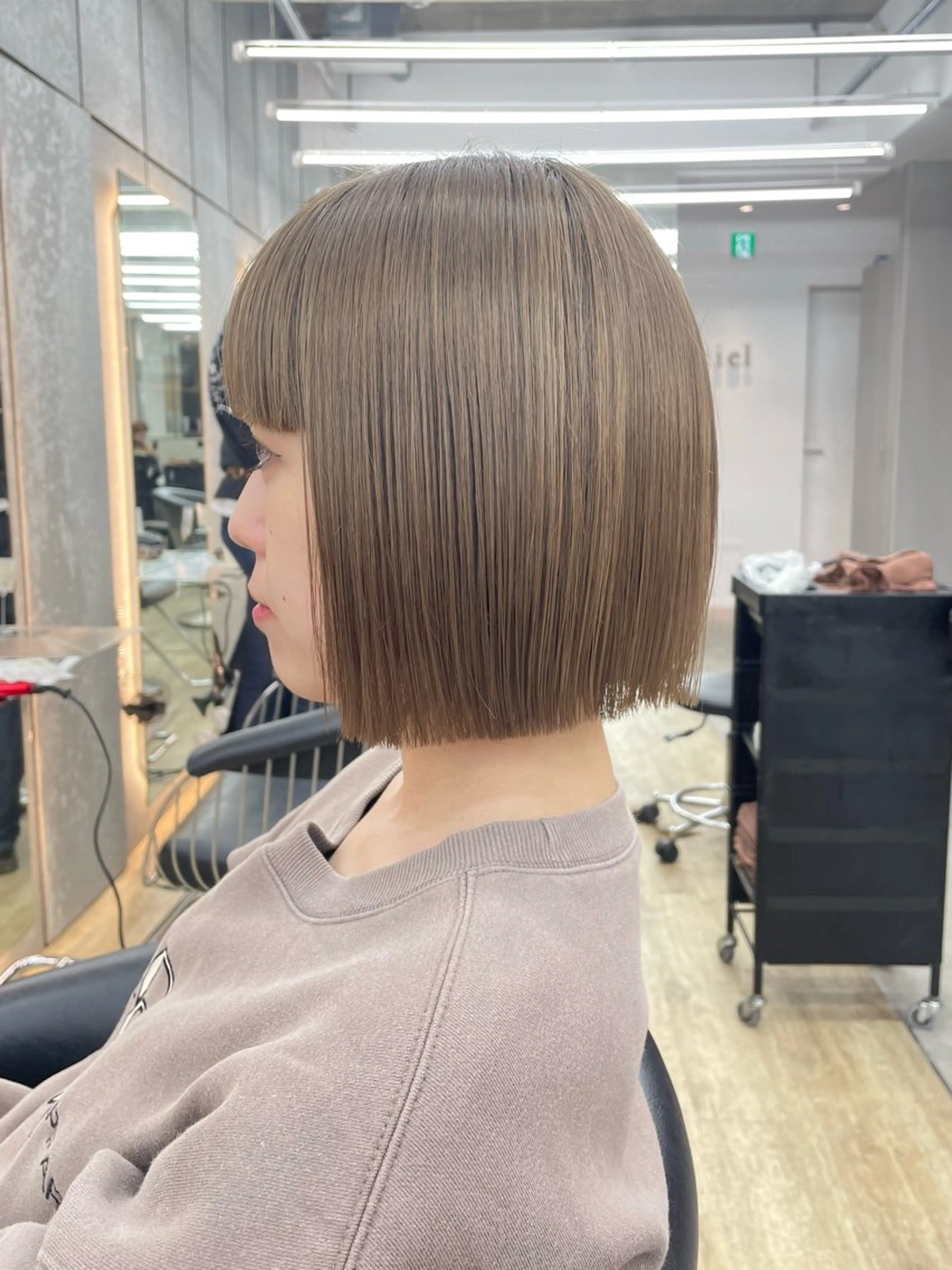 ショート カット トリートメント オリーブベージュ/シ ョートボブたまき🧡のヘアスタイル