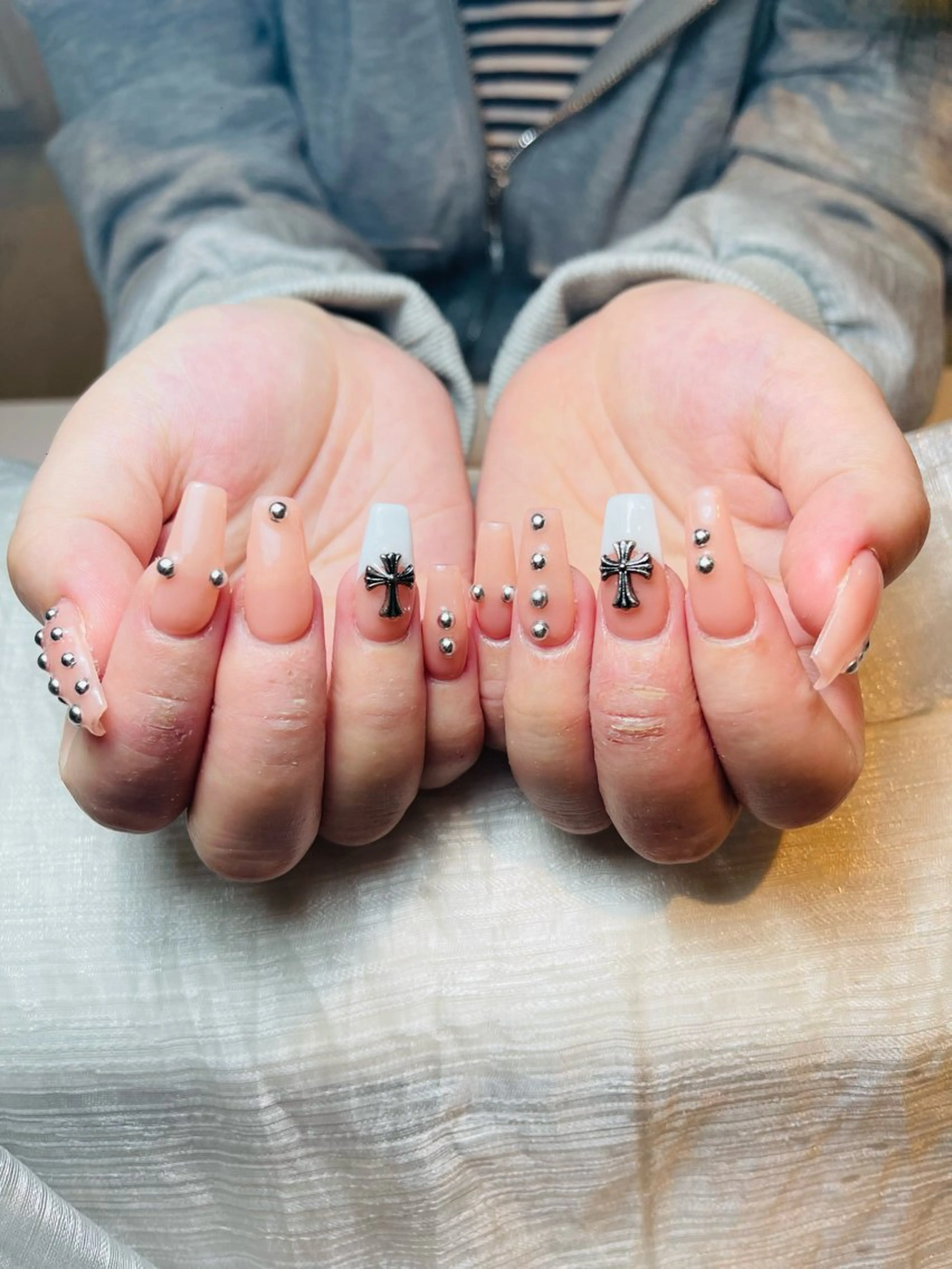 ネイル アートネイル ジェルネイル ニュアンスネイル シンプルネイル ネイルチップ ハンドネイル Nie Nail Hinatachanのネイルデザイン