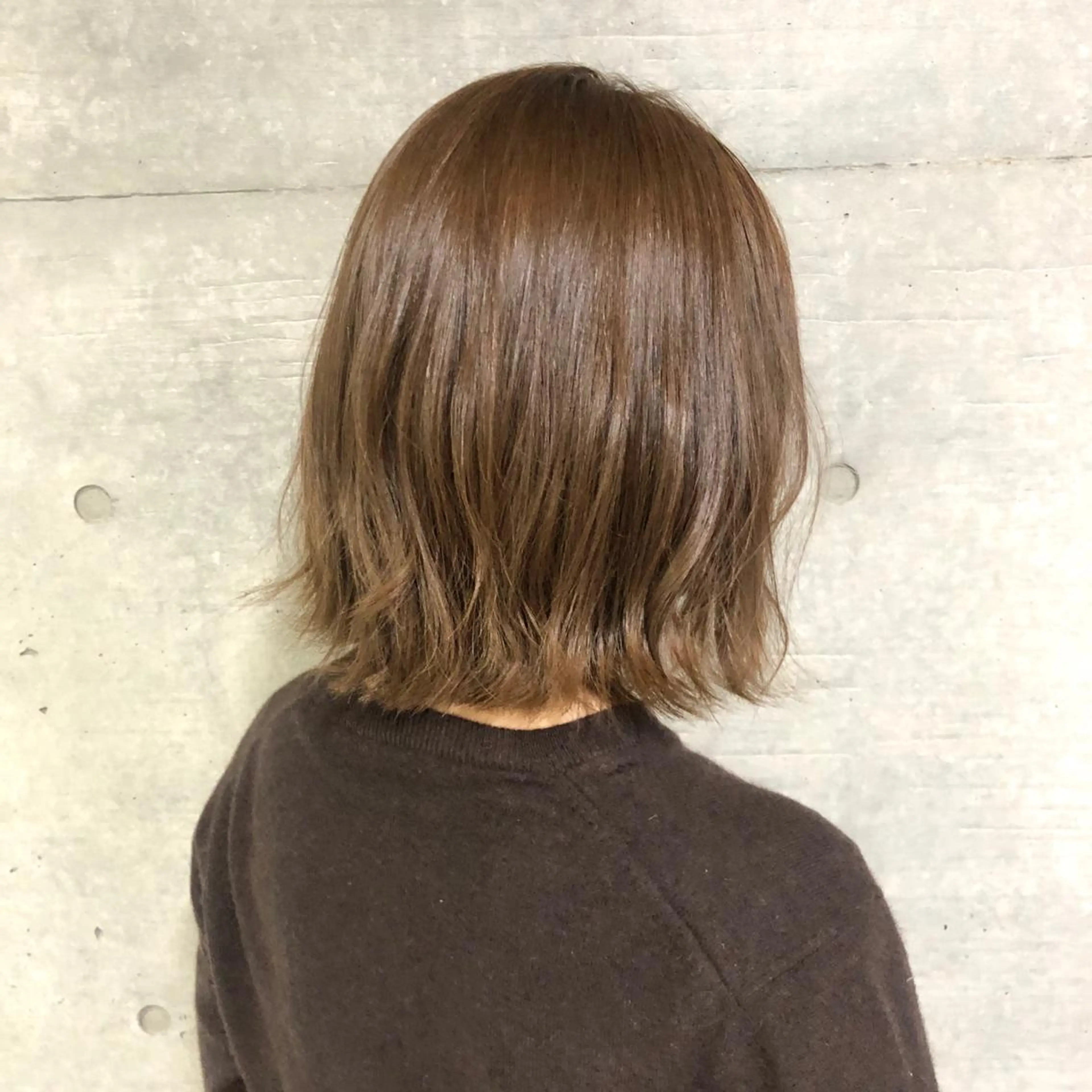 ミディアム カラー ベージュカラー ブリーチ ブリーチなしカラー 卒業式お呼ばれ🕊️ ヘアセット✴︎ミキのヘアスタイル