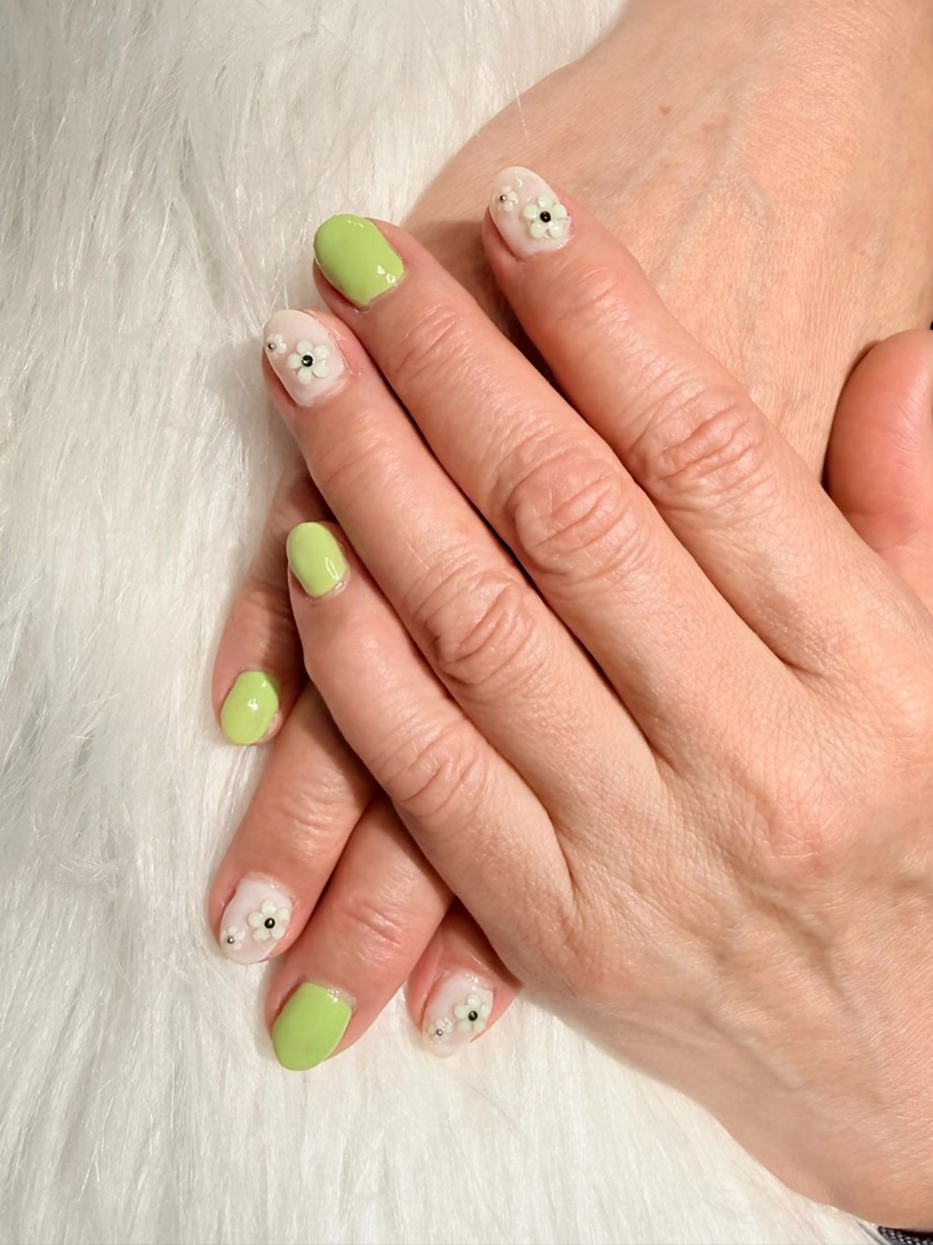 ネイル ハンドネイル 鈴木 里奈のネイルデザイン