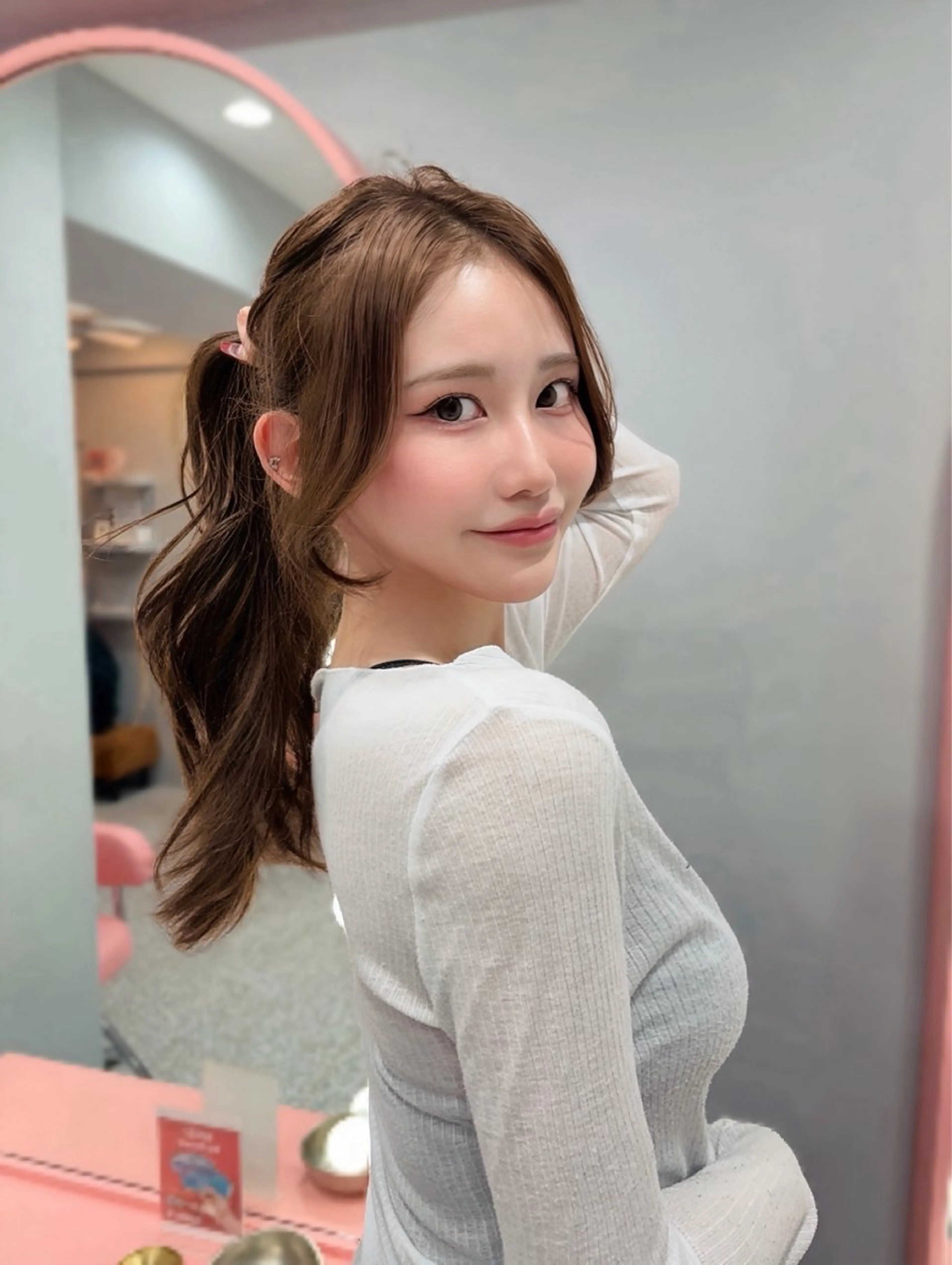 セミロング くびれヘア 韓国風ヘア くびれレイヤー レイヤーカット 似合わせカット カット トリートメント 木串 楽人のヘアスタイル