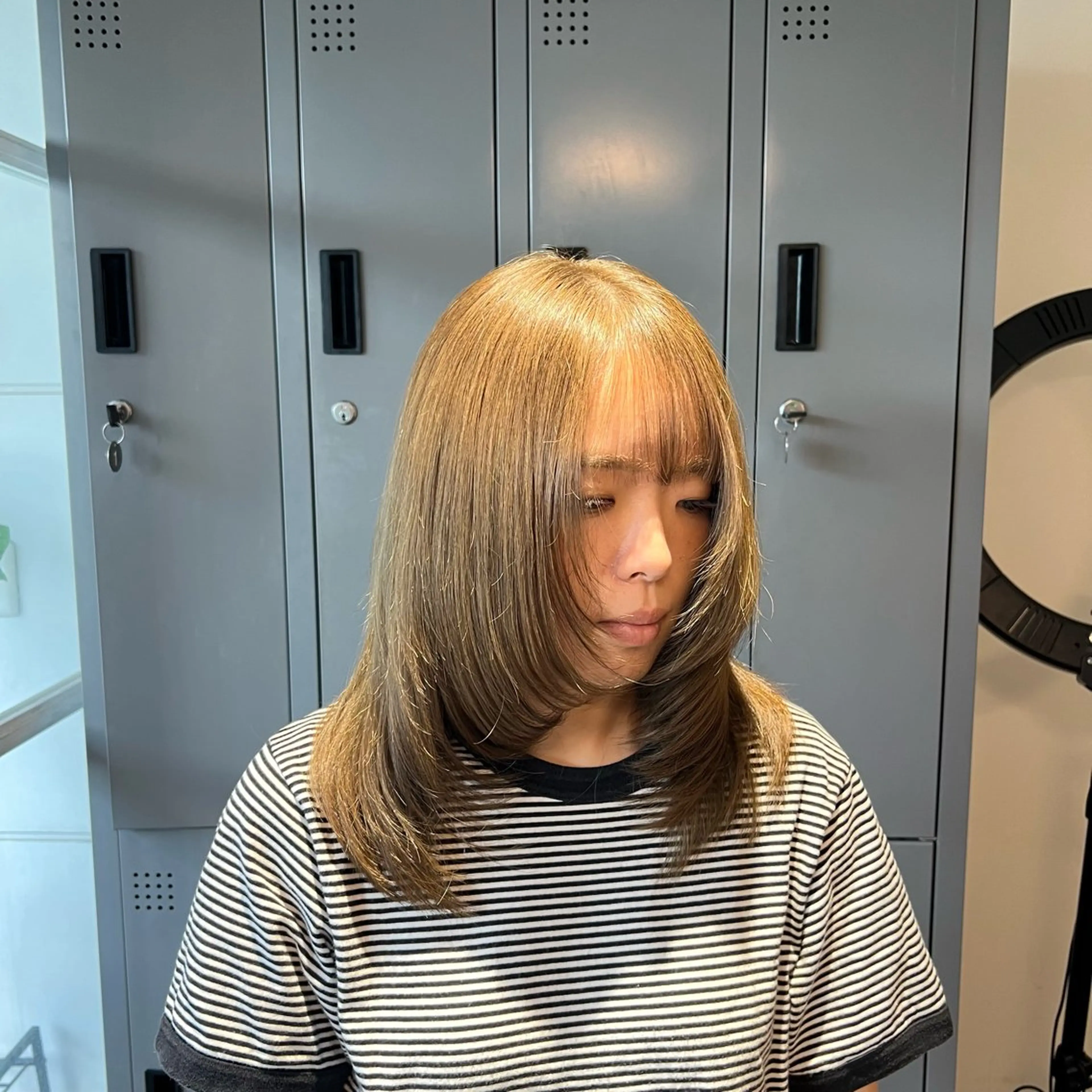 セミロング カラー レイヤーカット カット ヘアカラー ワタナベ モカ🦢ダブルカラーのヘアスタイル