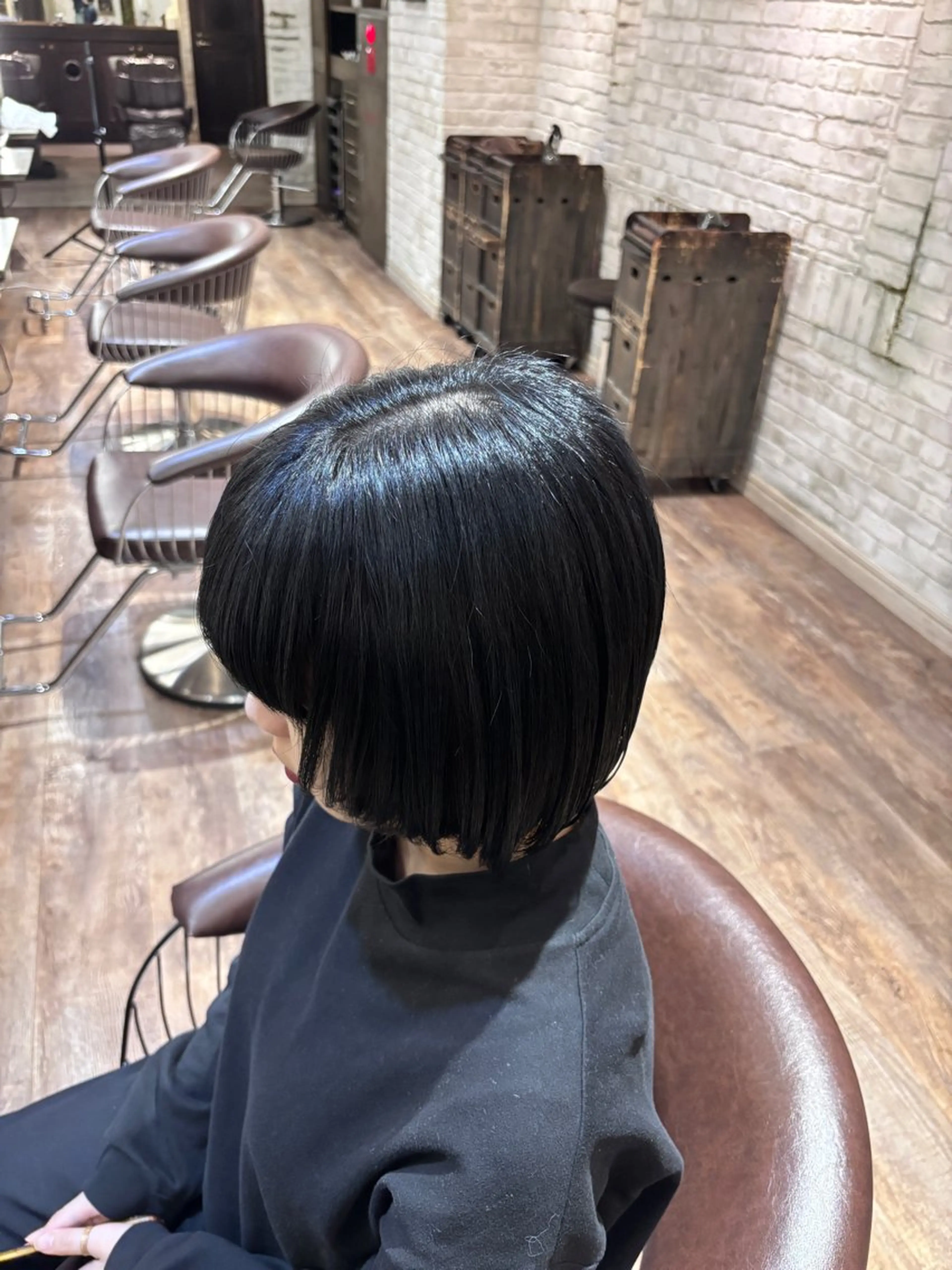 ショート カラー 黒髪 ブルーカラー ブルーブラック ハイトーンカラー Cloe仙台🌟 佐藤アミカのヘアスタイル