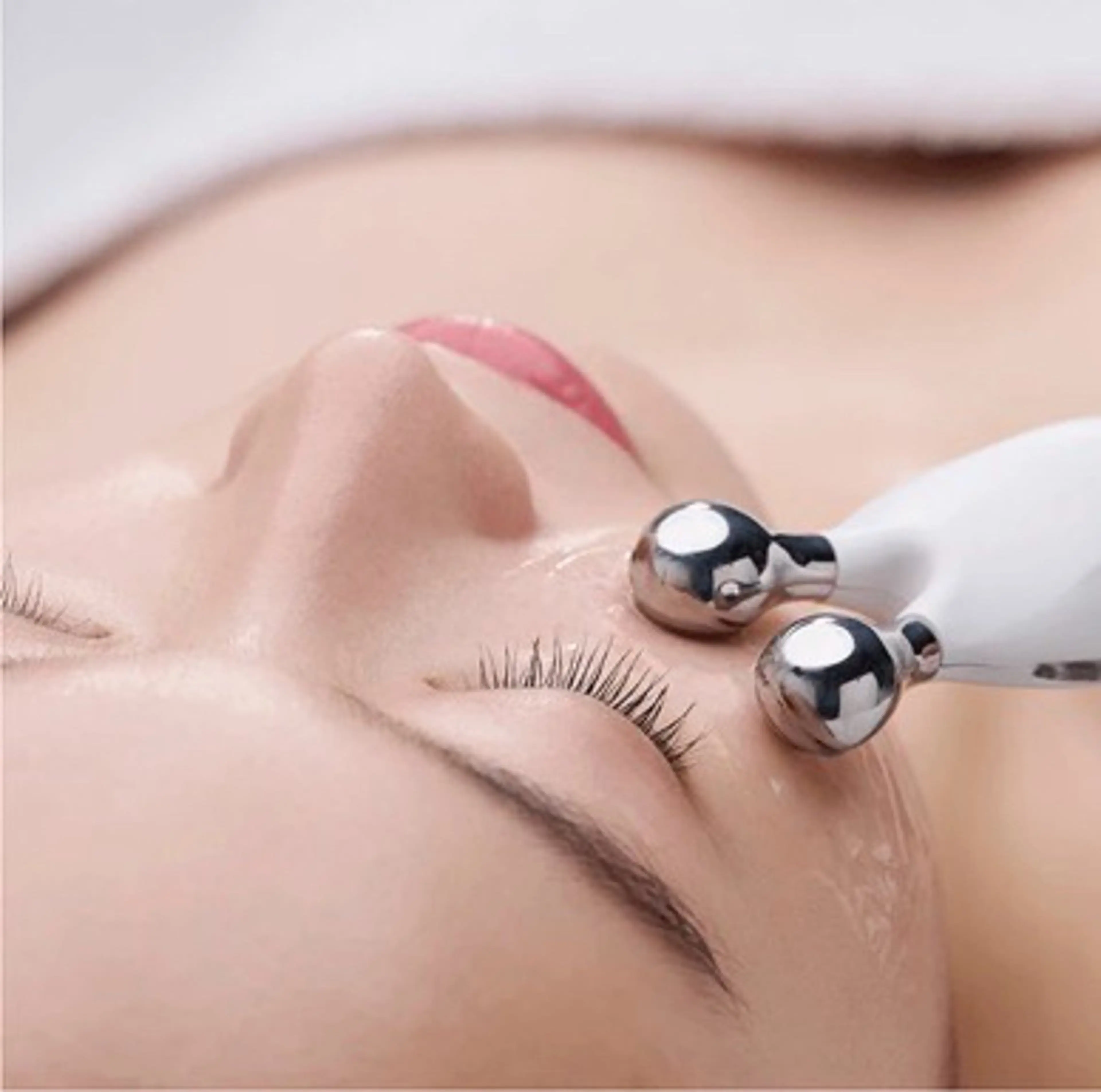 リフトアップEMSエステの写真