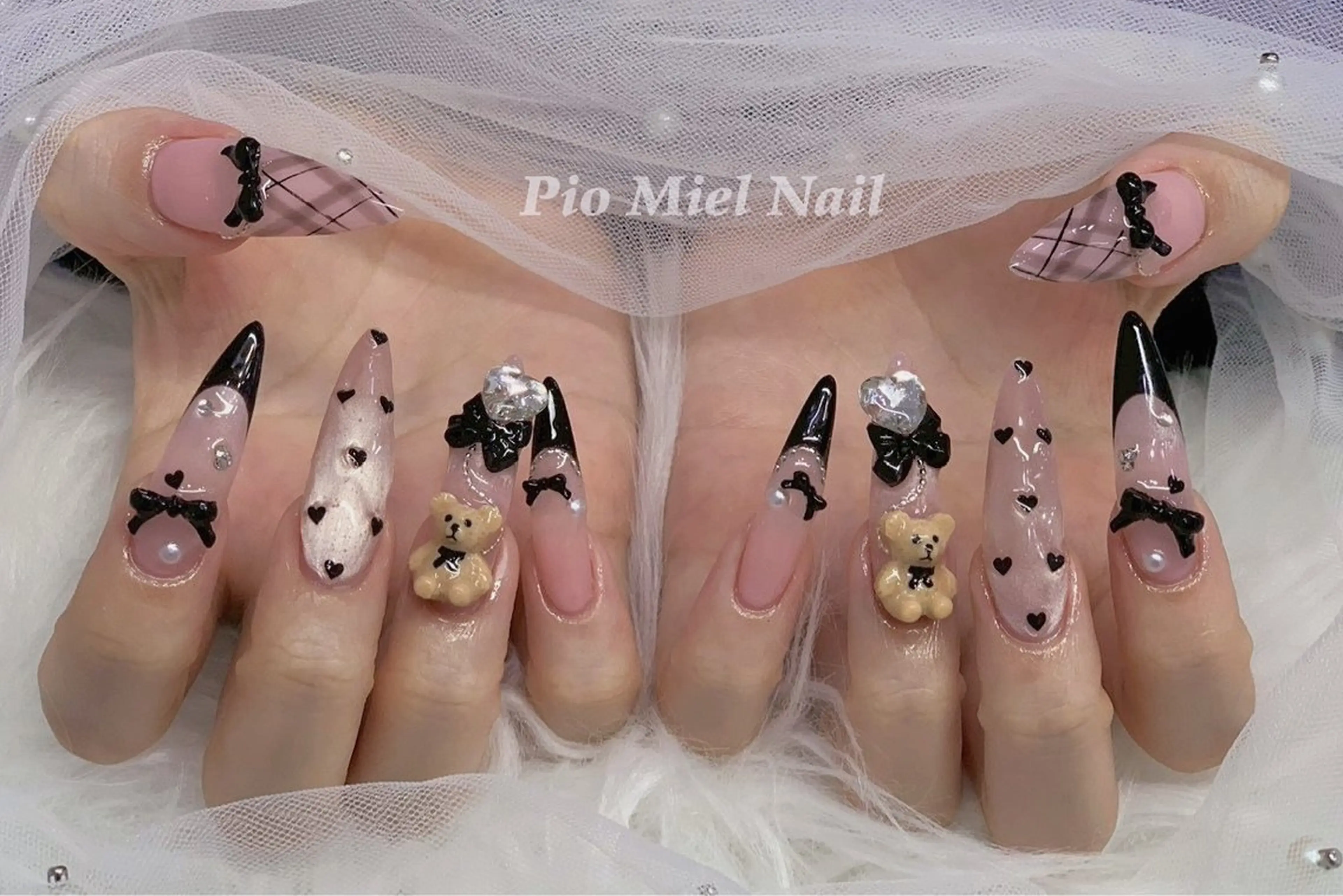 ネイル フレンチネイル 韓国ネイル マグネットネイル ニュアンスネイル ワンカラーネイル Pio Mielのネイルデザイン