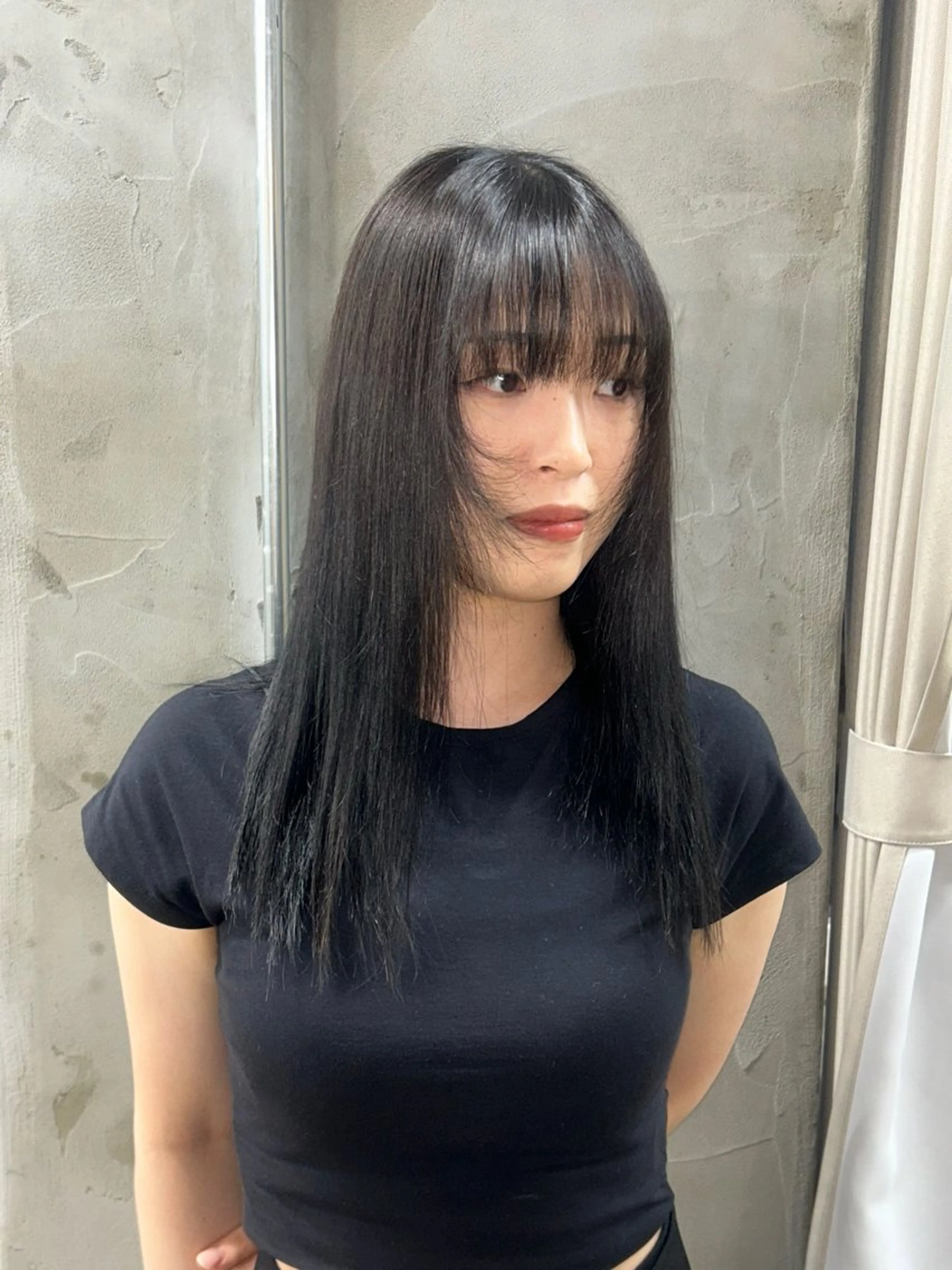 ロング カラー 湯浅 美玖のヘアスタイル