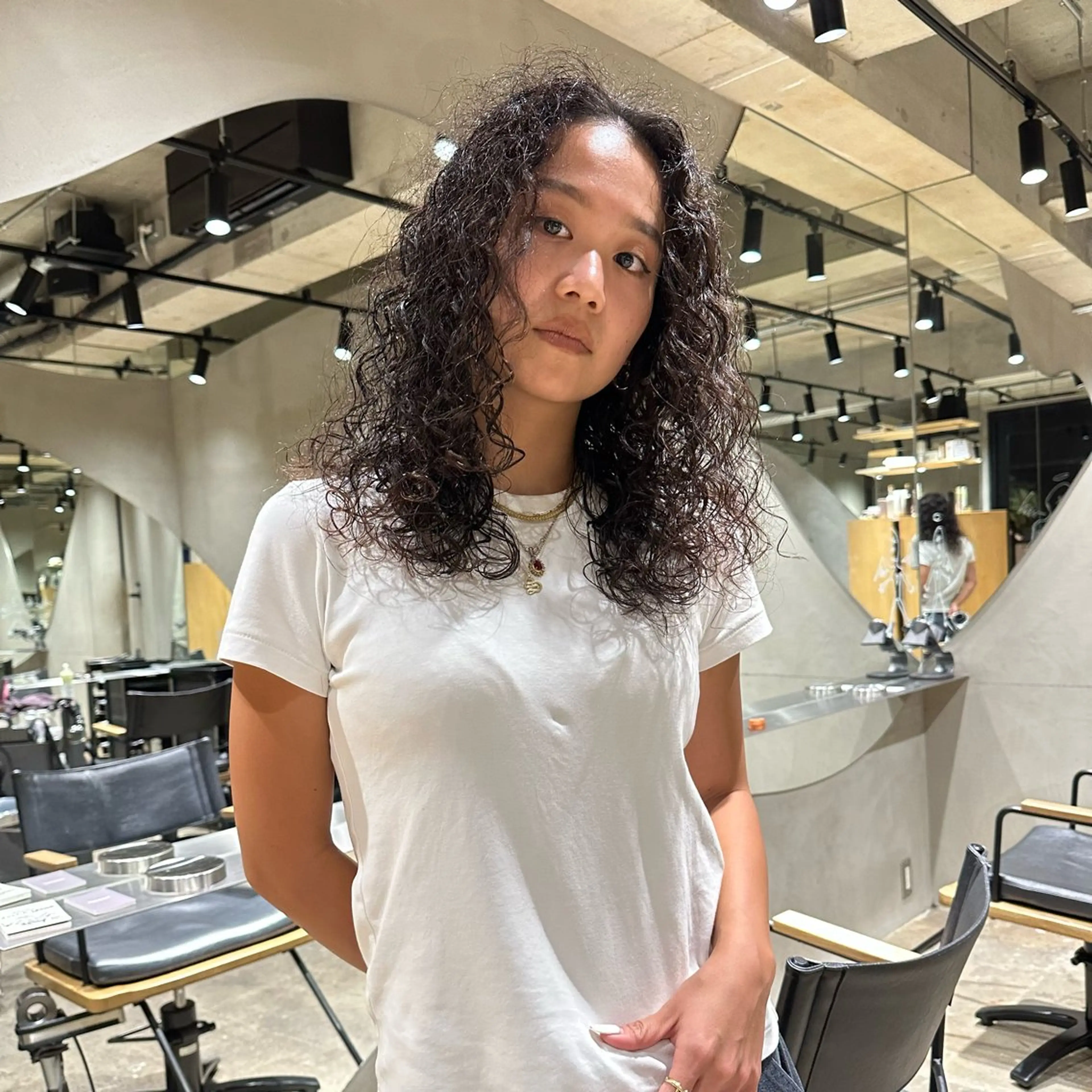 ロング パーマ ロング スパイラルパーマ カット パーマ 🌈圧倒的デザイン パーマ　関和希のヘアスタイル