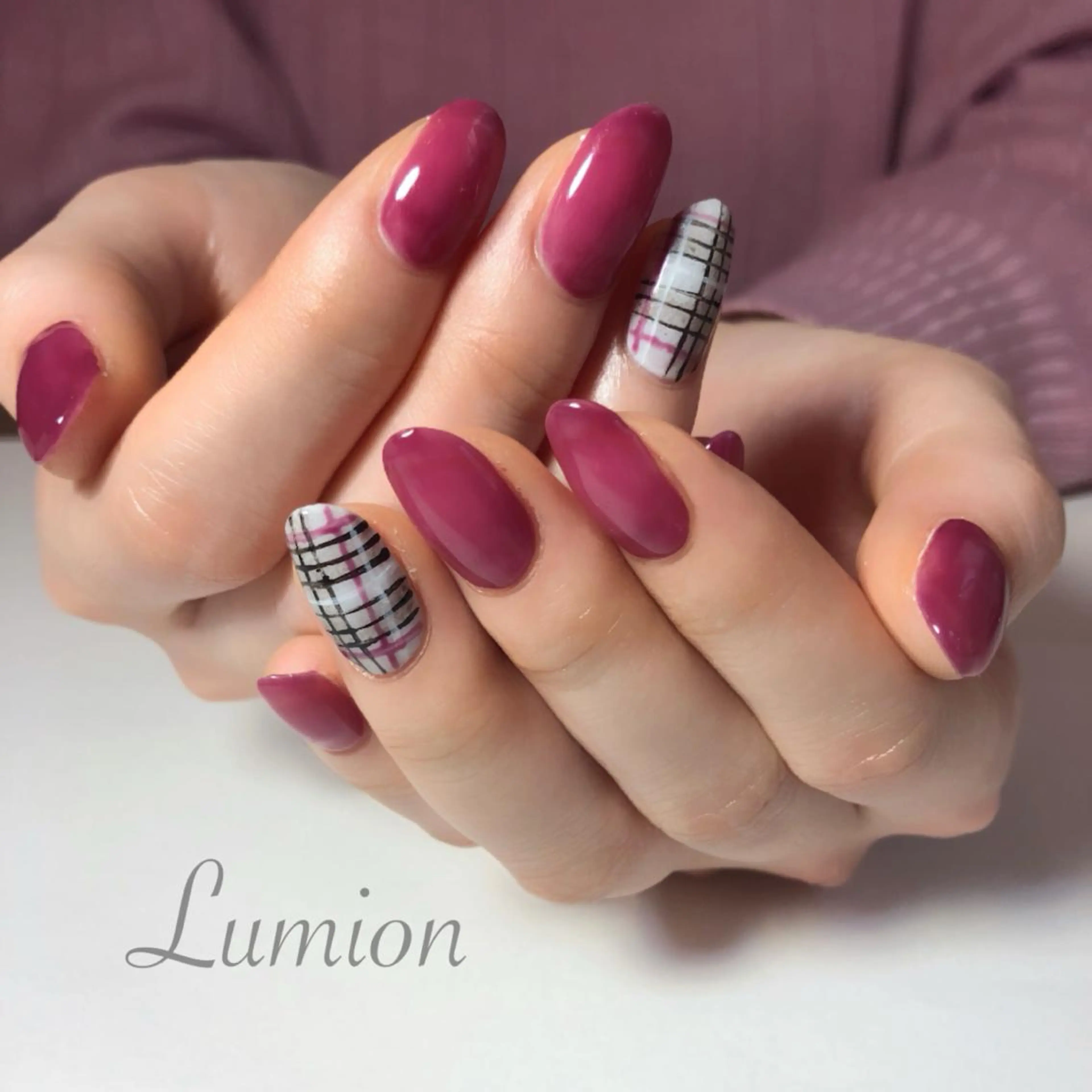 ネイル パープル ハンドネイル nailroom Lumionのネイルデザイン