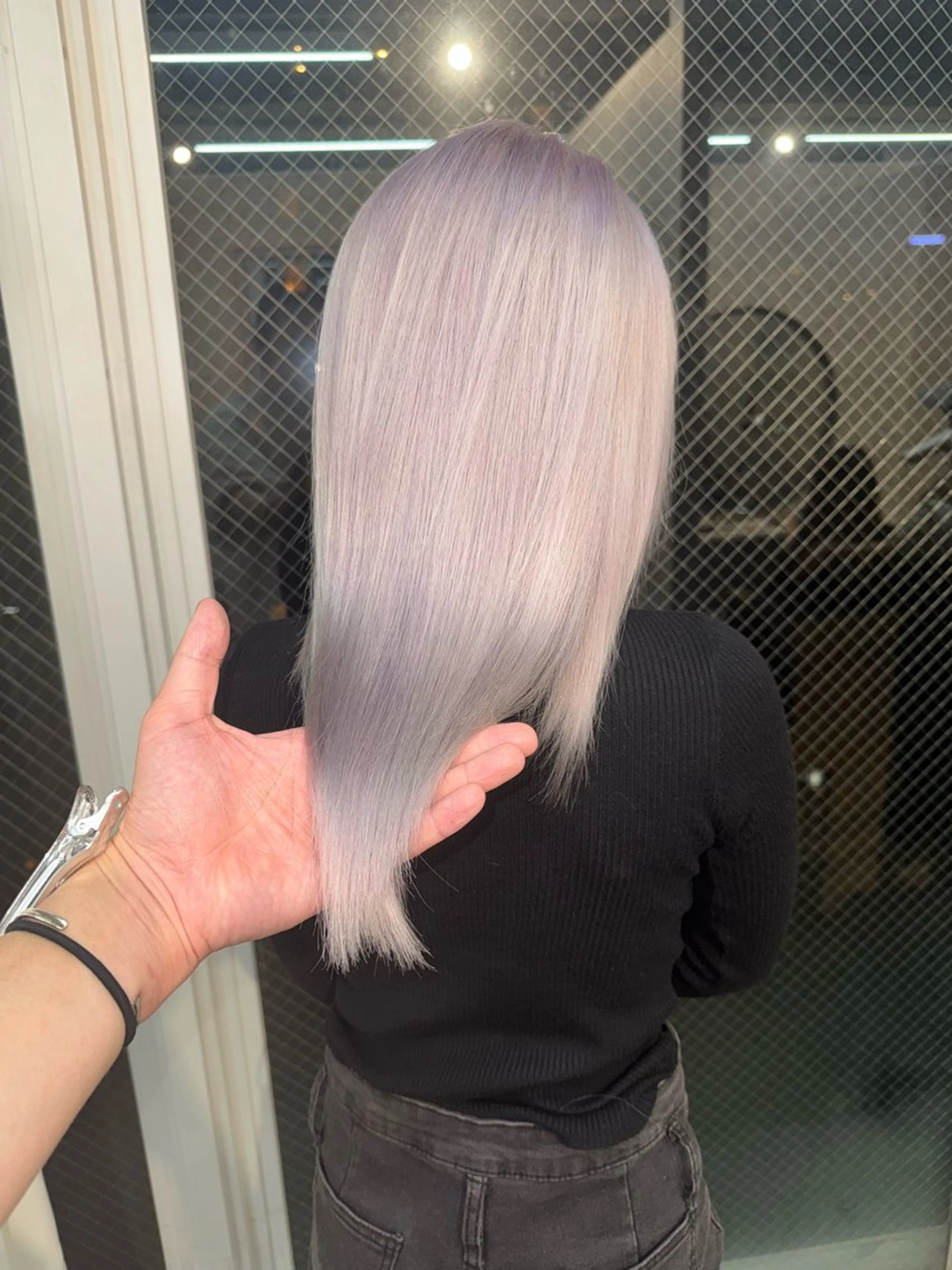 ロング カラー ヘアカラー トリートメント lani ブリーチ /ダブルカラーのヘアスタイル