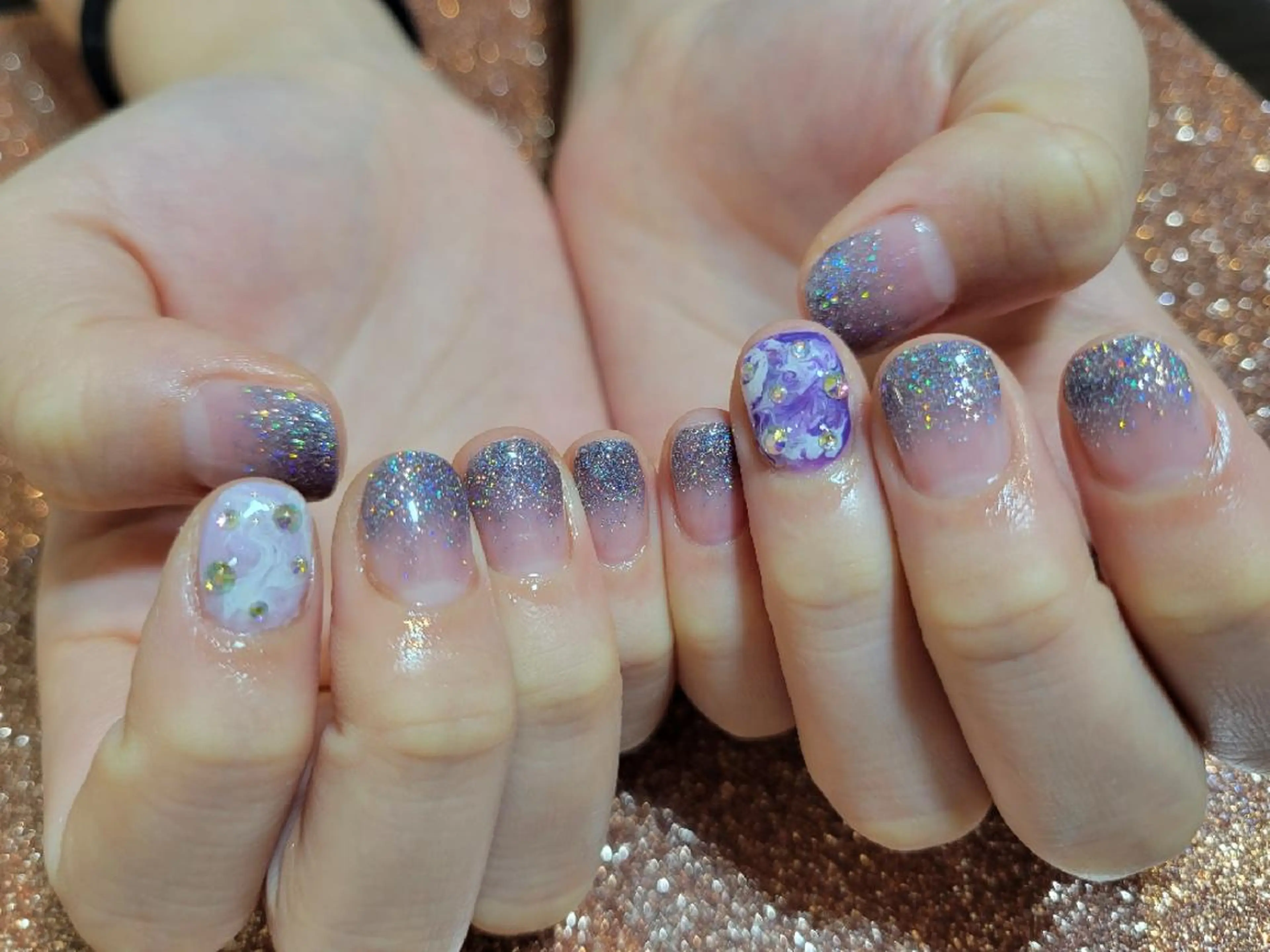 ネイル キラキラネイル 💜bora .のネイルデザイン