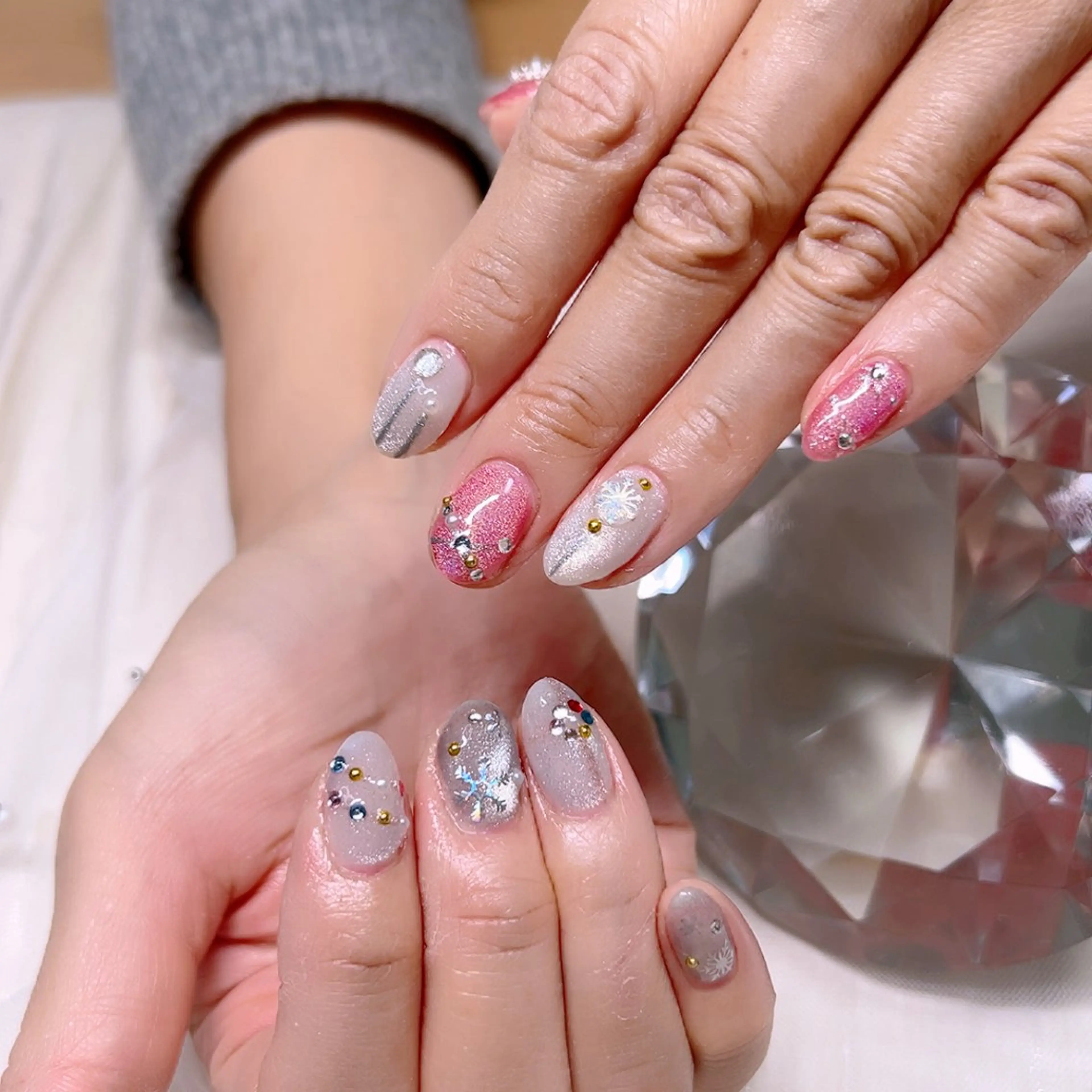 ネイル フレンチネイル キラキラネイル マグネットネイル マグネットフレンチ オフィスネイル Cute Tips nailのネイルデザイン