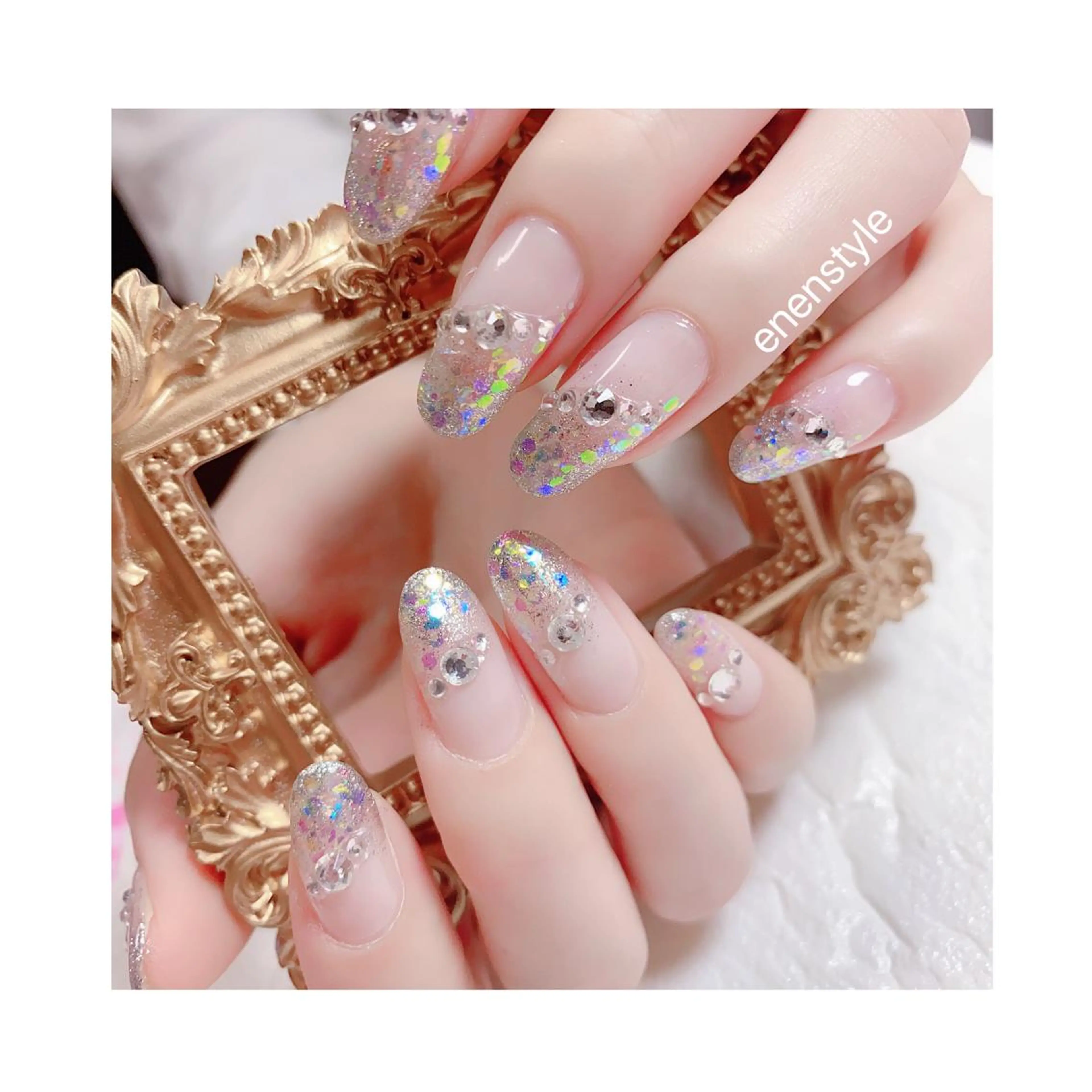 ショート ネイル ジェルネイル ラメ(グリッター) 持ち込み ニュアンスネイル オフィスネイル 👑enen style👑のネイルデザイン