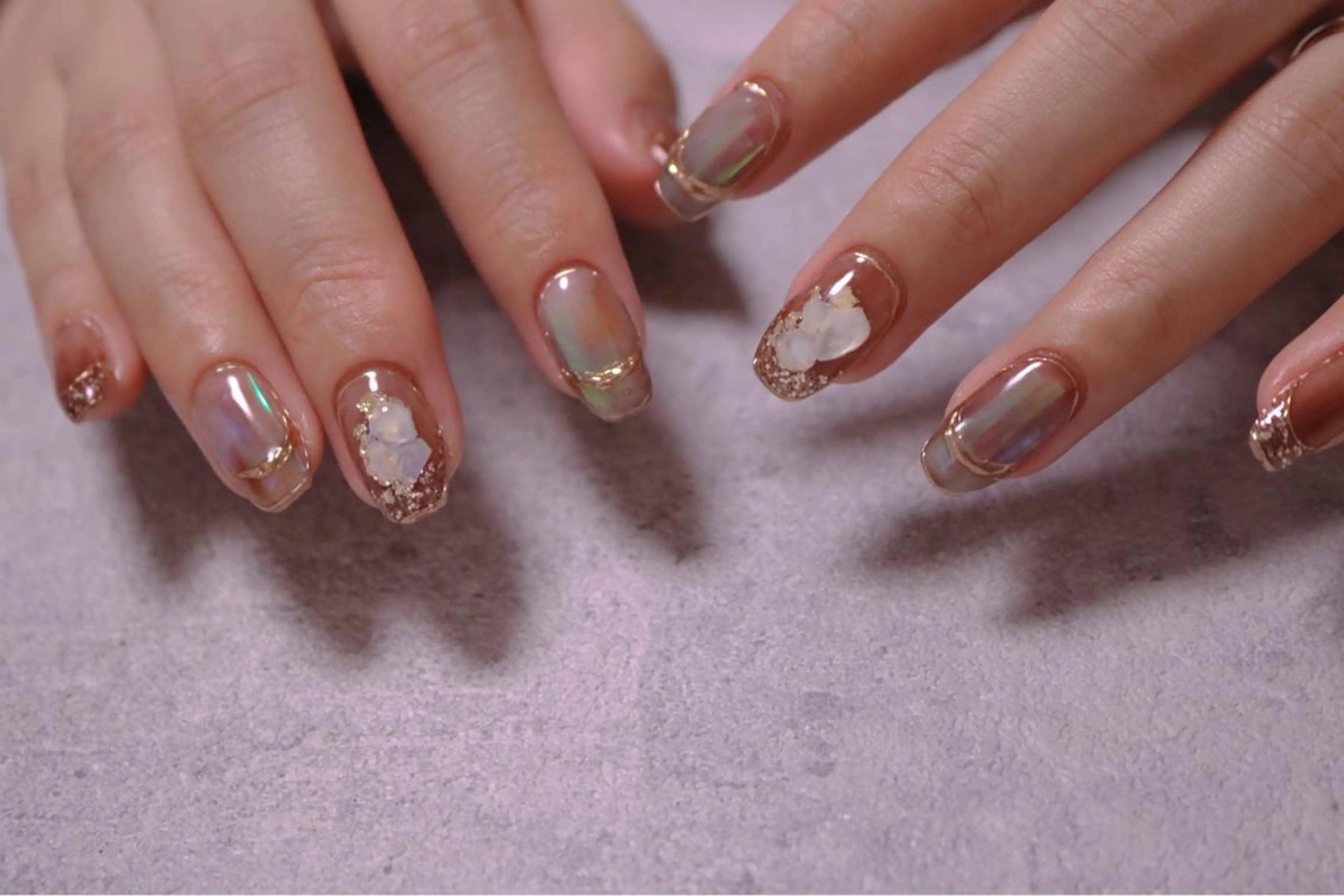 ネイル オーロラネイル カジュアル 長さ出し ジェルネイル 韓国ネイル ハンドネイル MH Nailのネイルデザイン