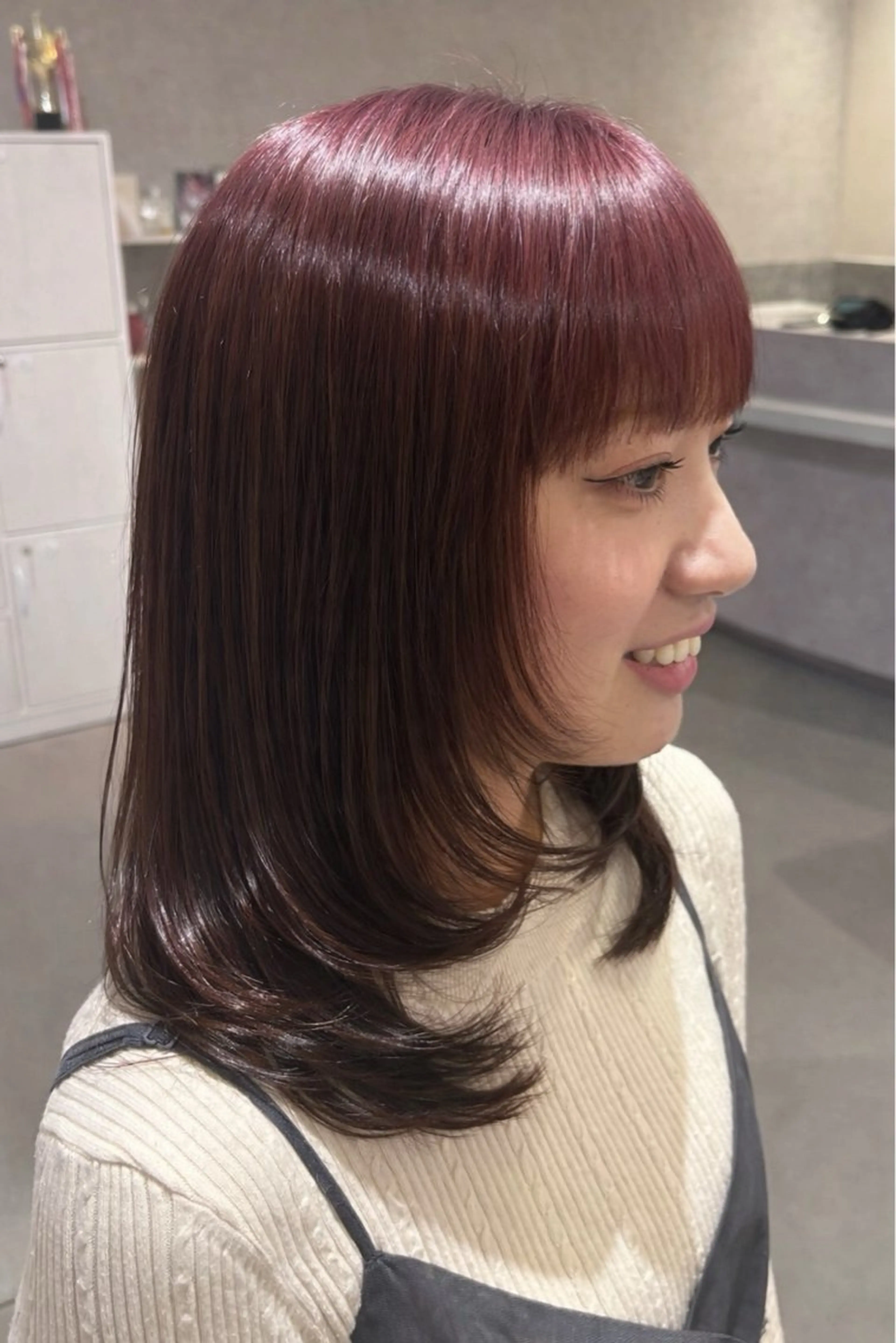 カラー デザインカラー ヘアカラー 岩下 琴音のヘアスタイル