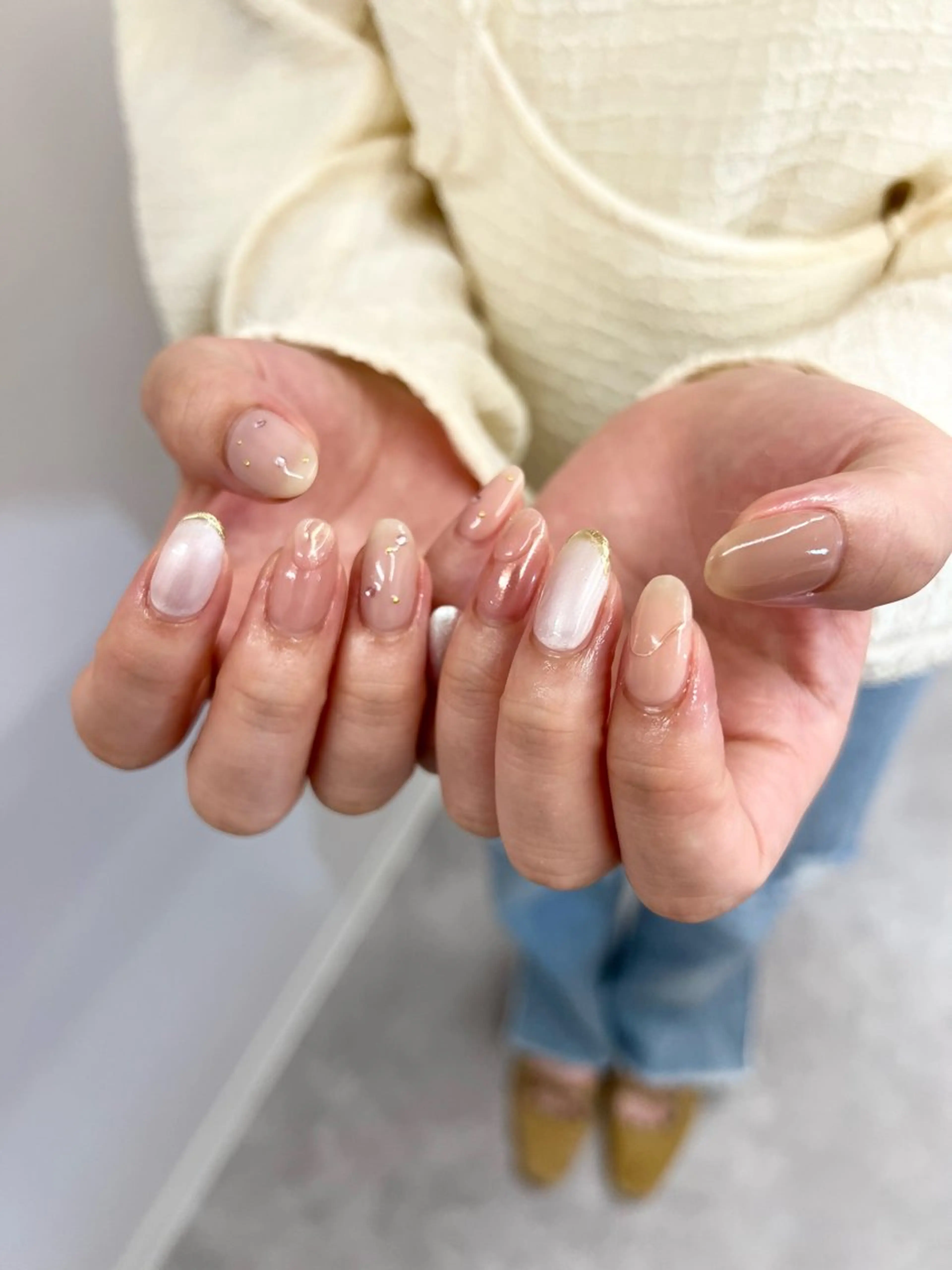 ネイル ジェルネイル 韓国ネイル マグネットネイル ニュアンスネイル オフィスネイル ハンドネイル ハンドケア Bana_ Nailのネイルデザイン