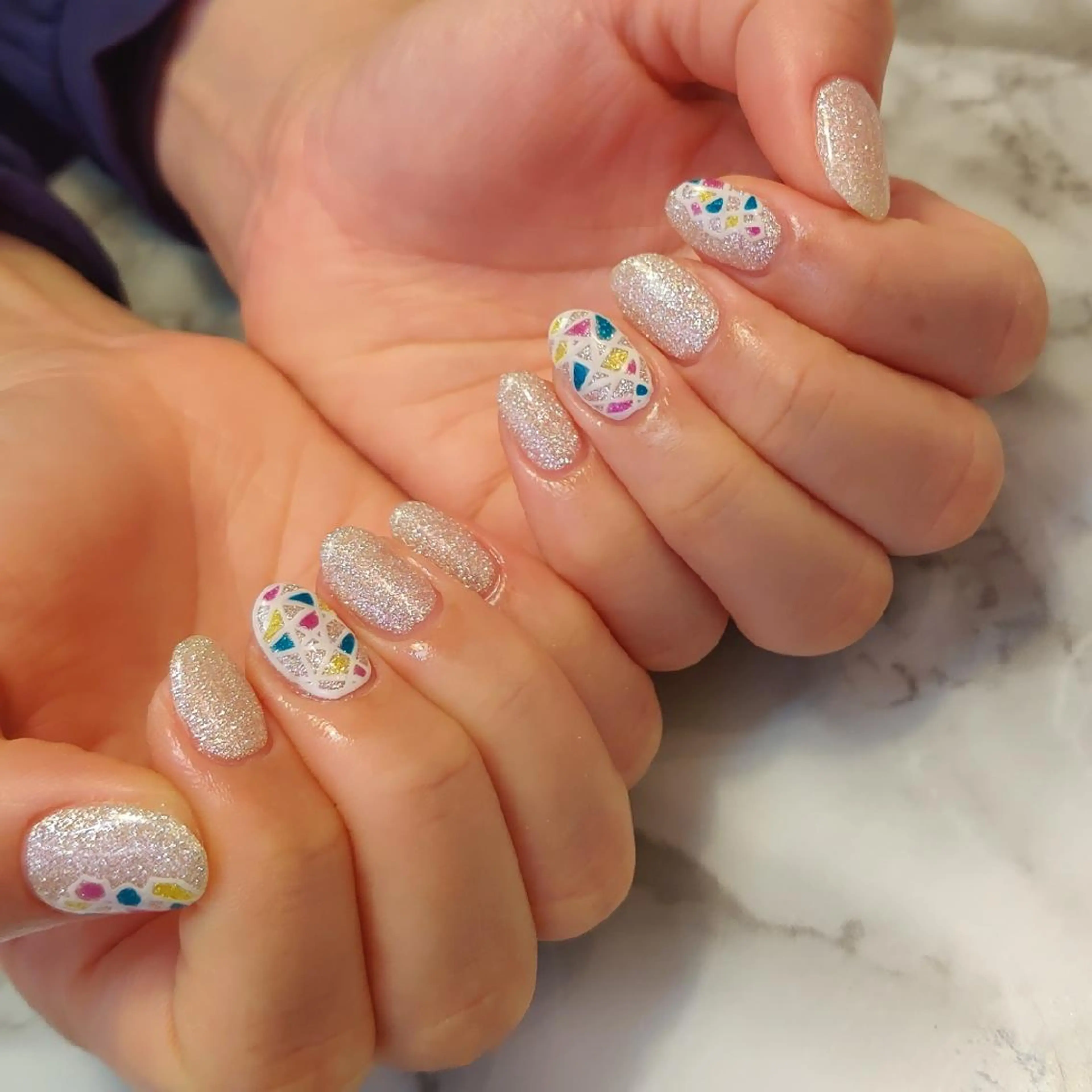 ネイル ジェヌインネイル 河内のネイルデザイン