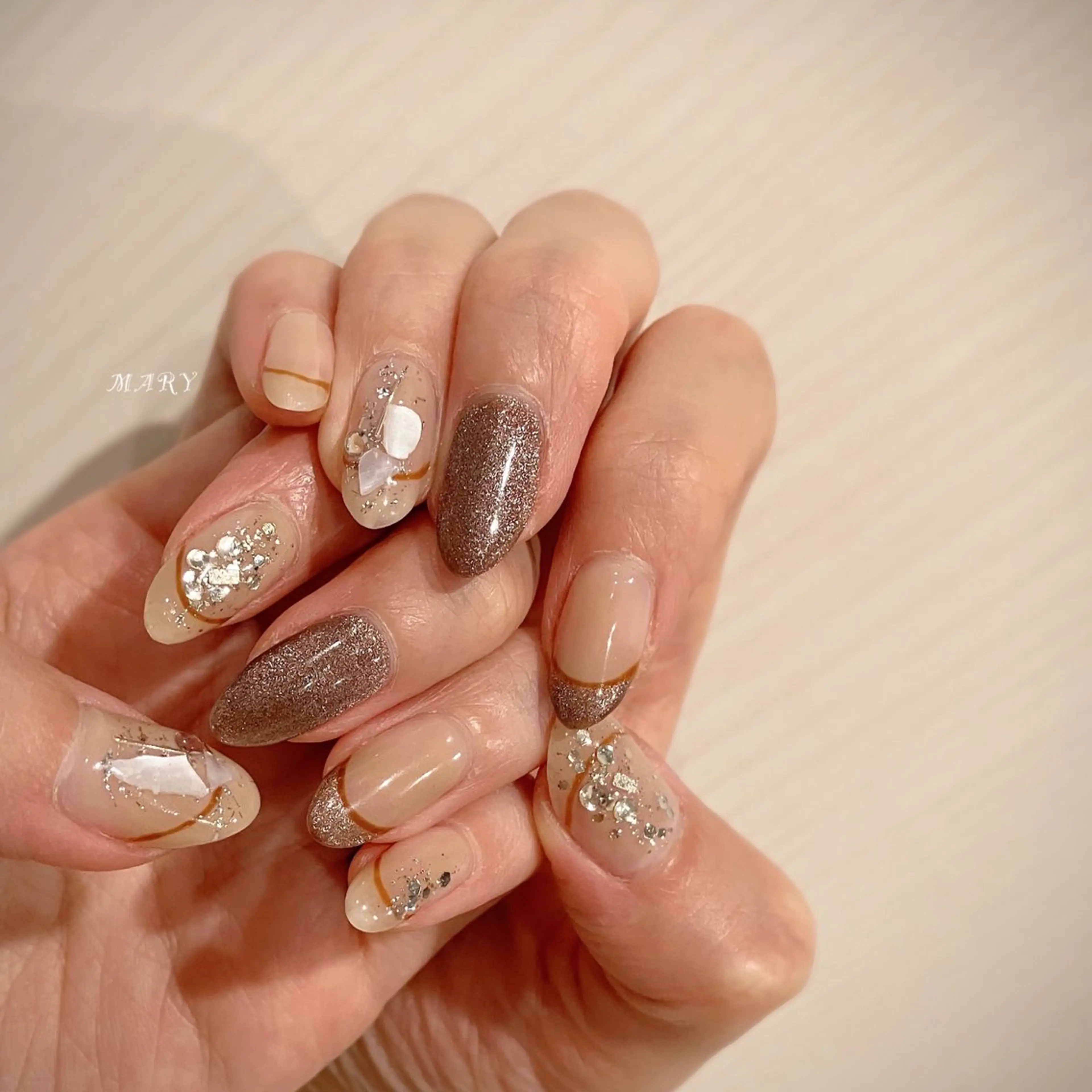 ネイル ブラウン フレンチネイル キラキラネイル マグネットネイル ニュアンスネイル ハンドネイル Mary nail所属・Mary nail .narumiのネイルデザイン