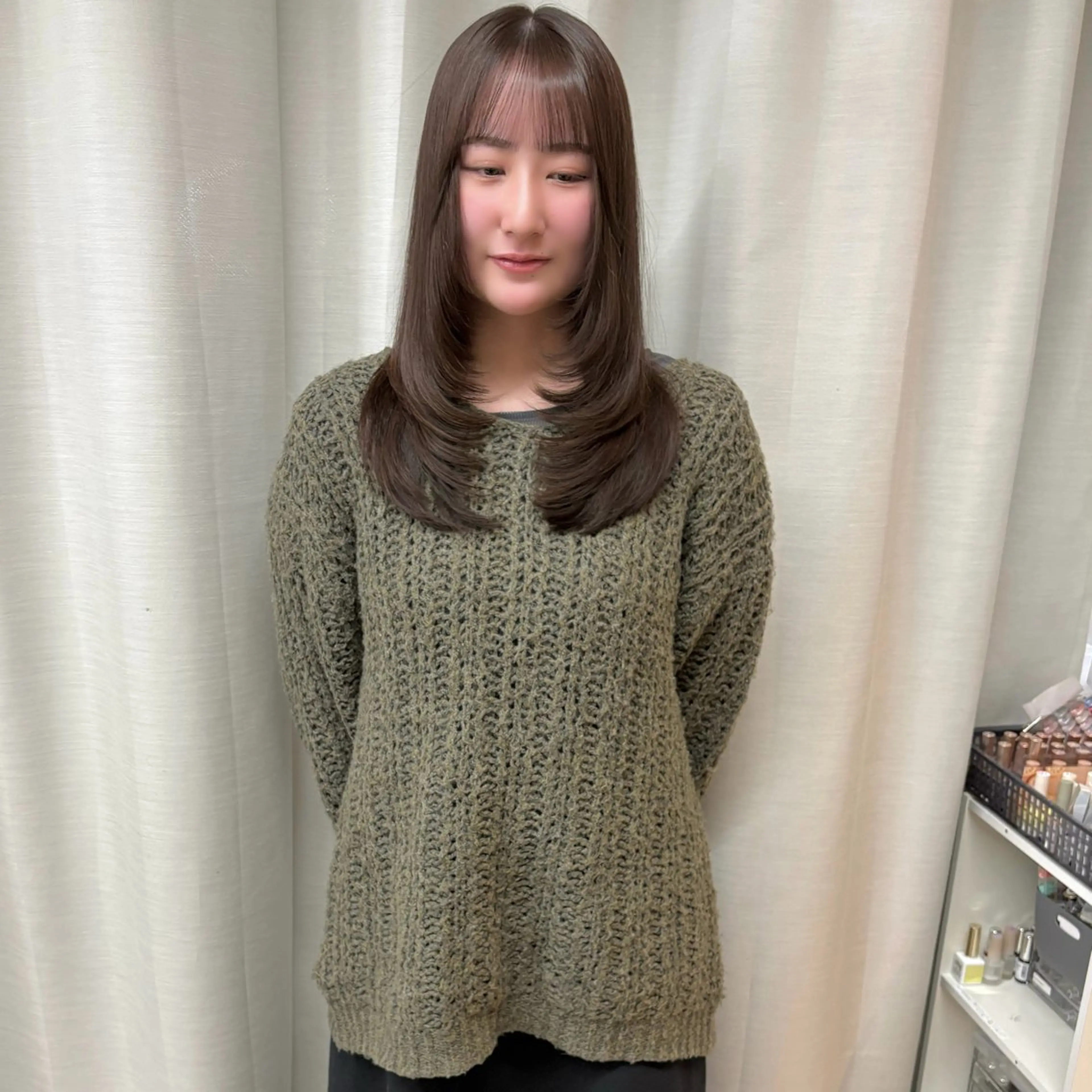 セミロング カラー ブラウンカラー 透明感カラー レイヤーカット カット ヘアカラー トリートメント はちすか るかのヘアスタイル