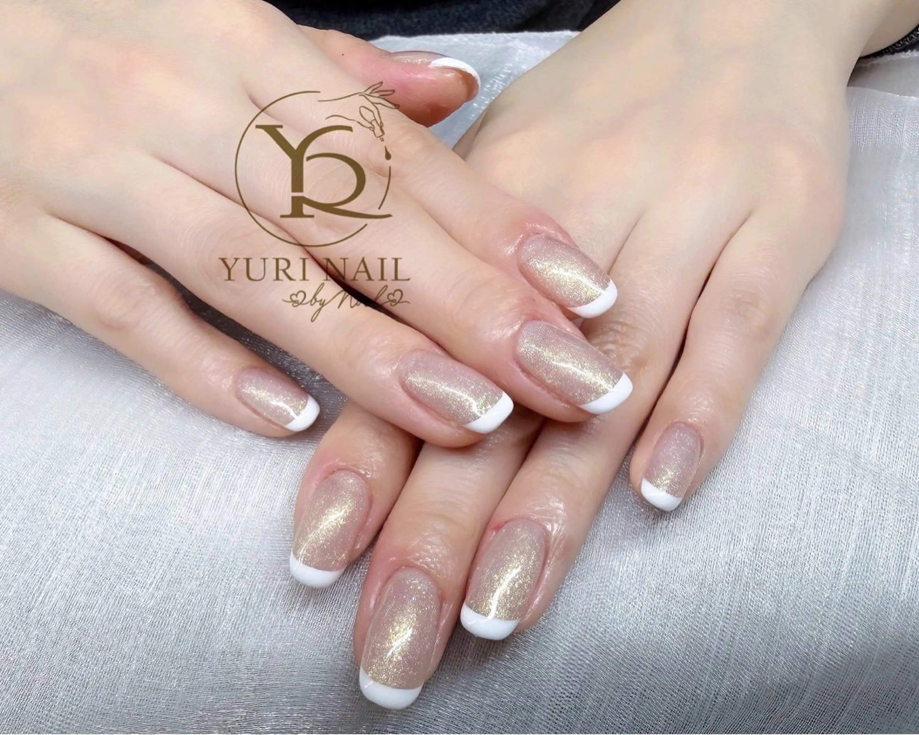 ネイル オーロラネイル ブルー チークネイル フレンチネイル キラキラネイル ハンドネイル フットネイル ハンドケア YURI Nail NARITAのネイルデザイン