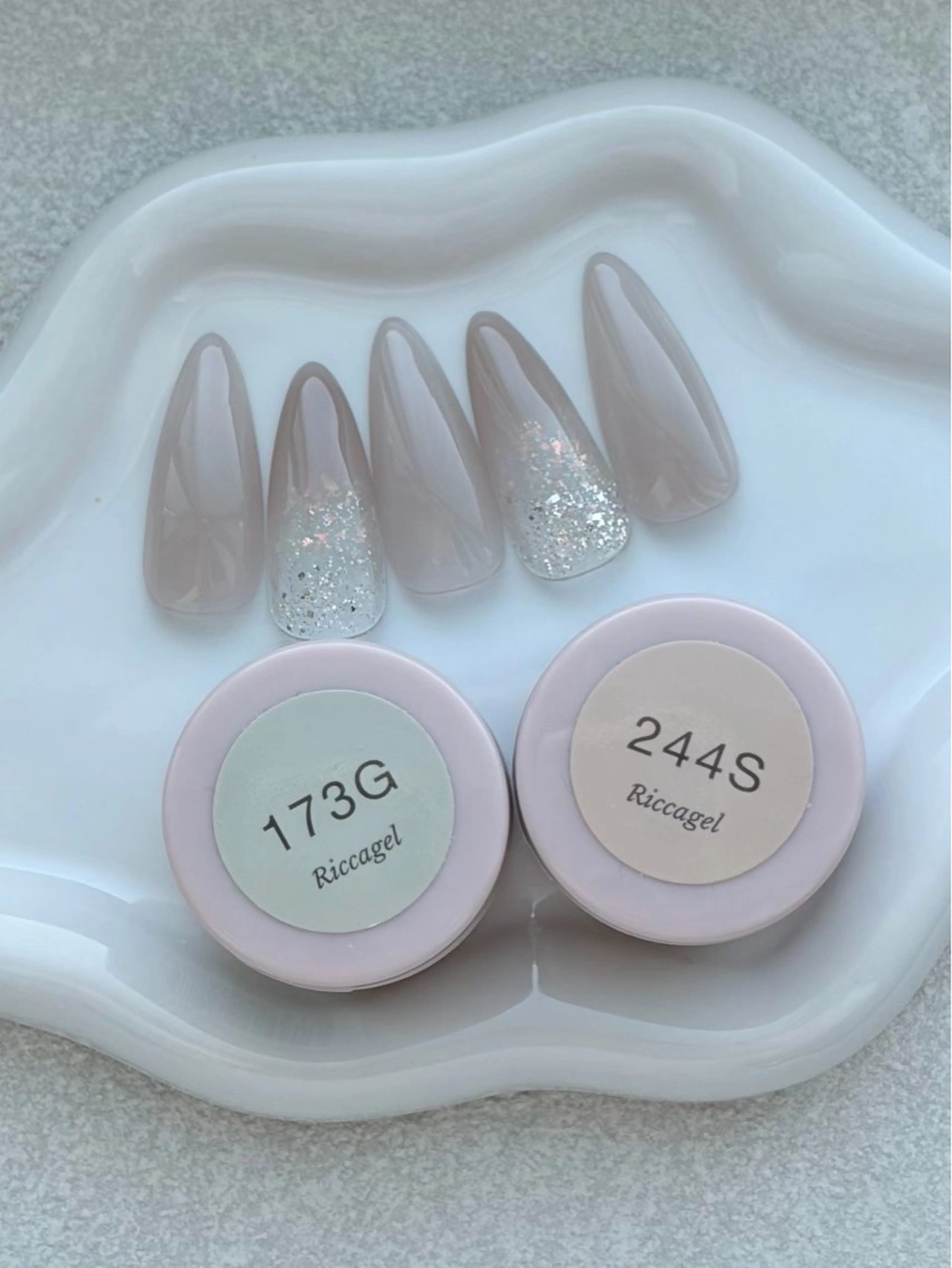 ネイル シンプルネイル ハンドネイル 野々市藤平田 【えみーnail】のネイルデザイン
