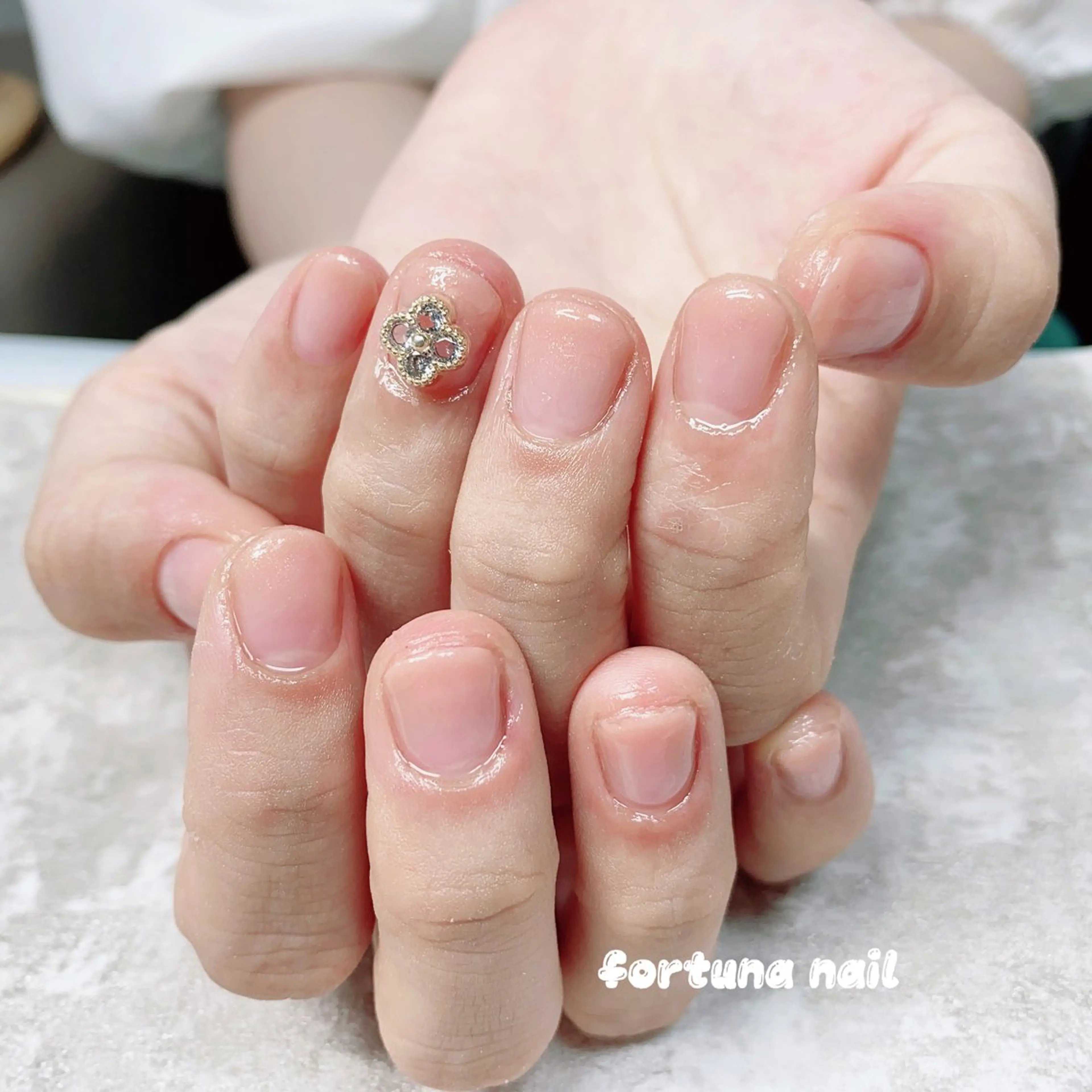 ネイル ハンドネイル ハンドケア Nail •Head スパFortunaのネイルデザイン