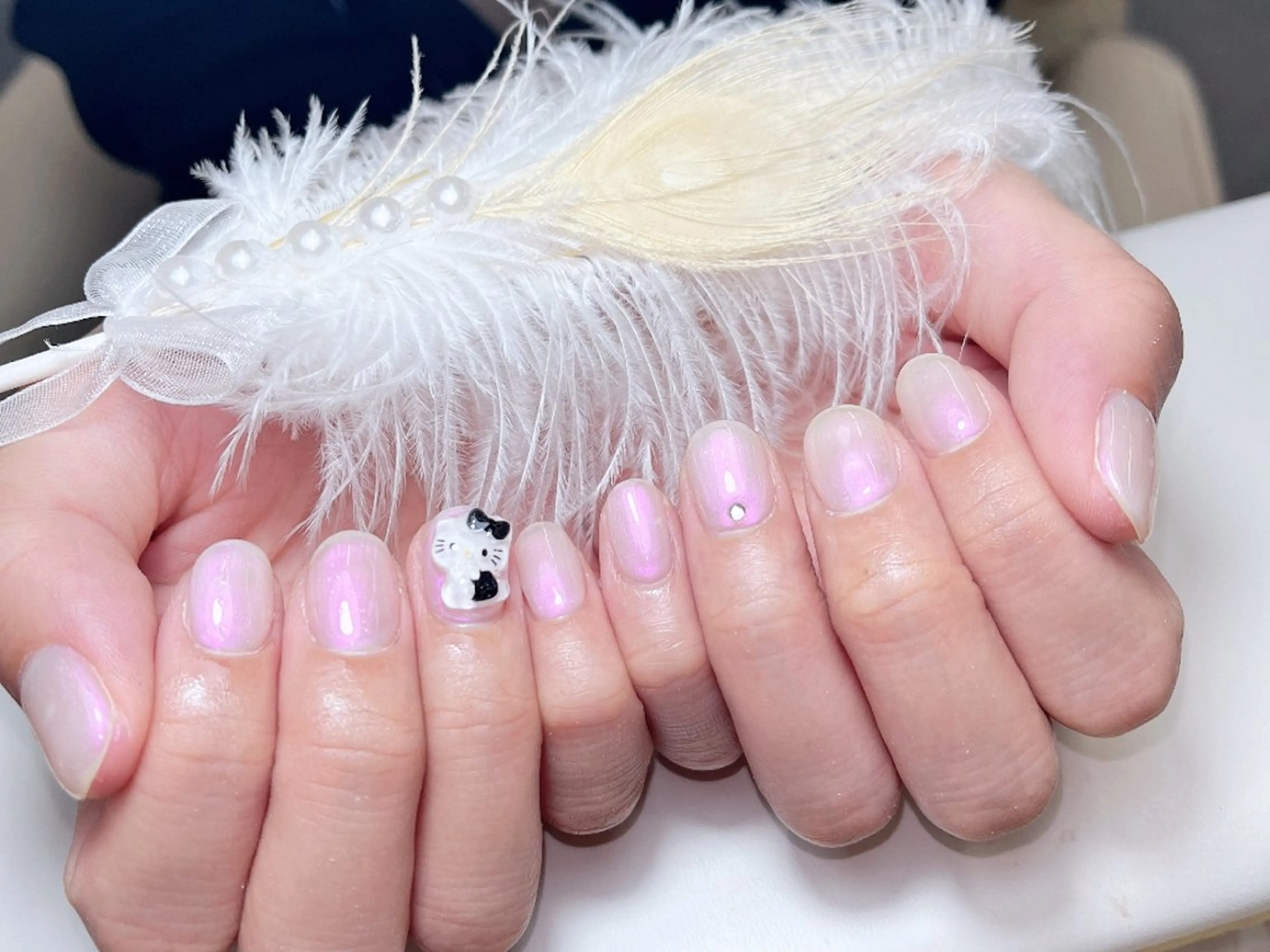 ネイル ハンドネイル グロー ネイルのネイルデザイン