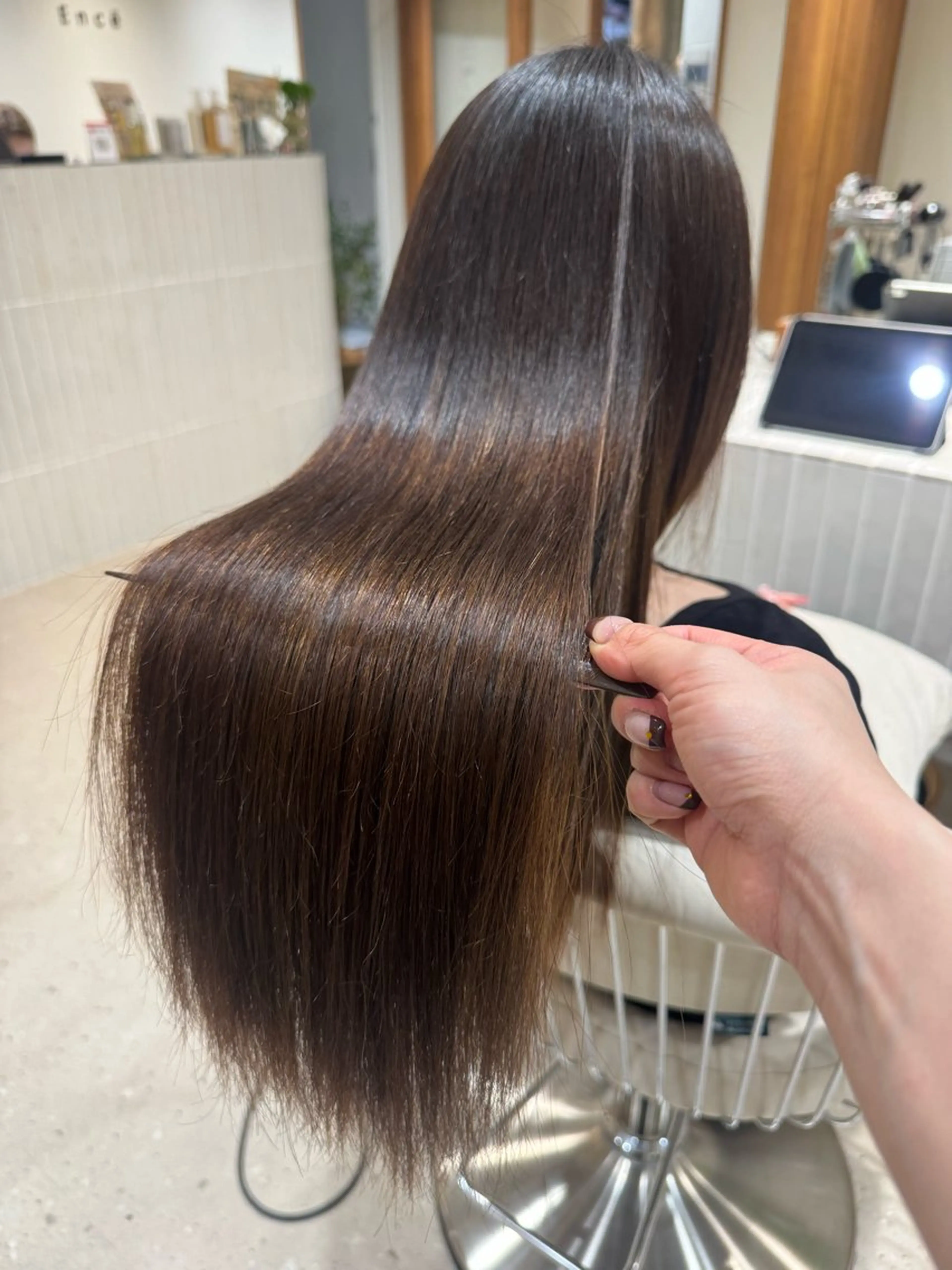 ロング 透明感カラー／ 縮毛矯正／まりなのヘアスタイル