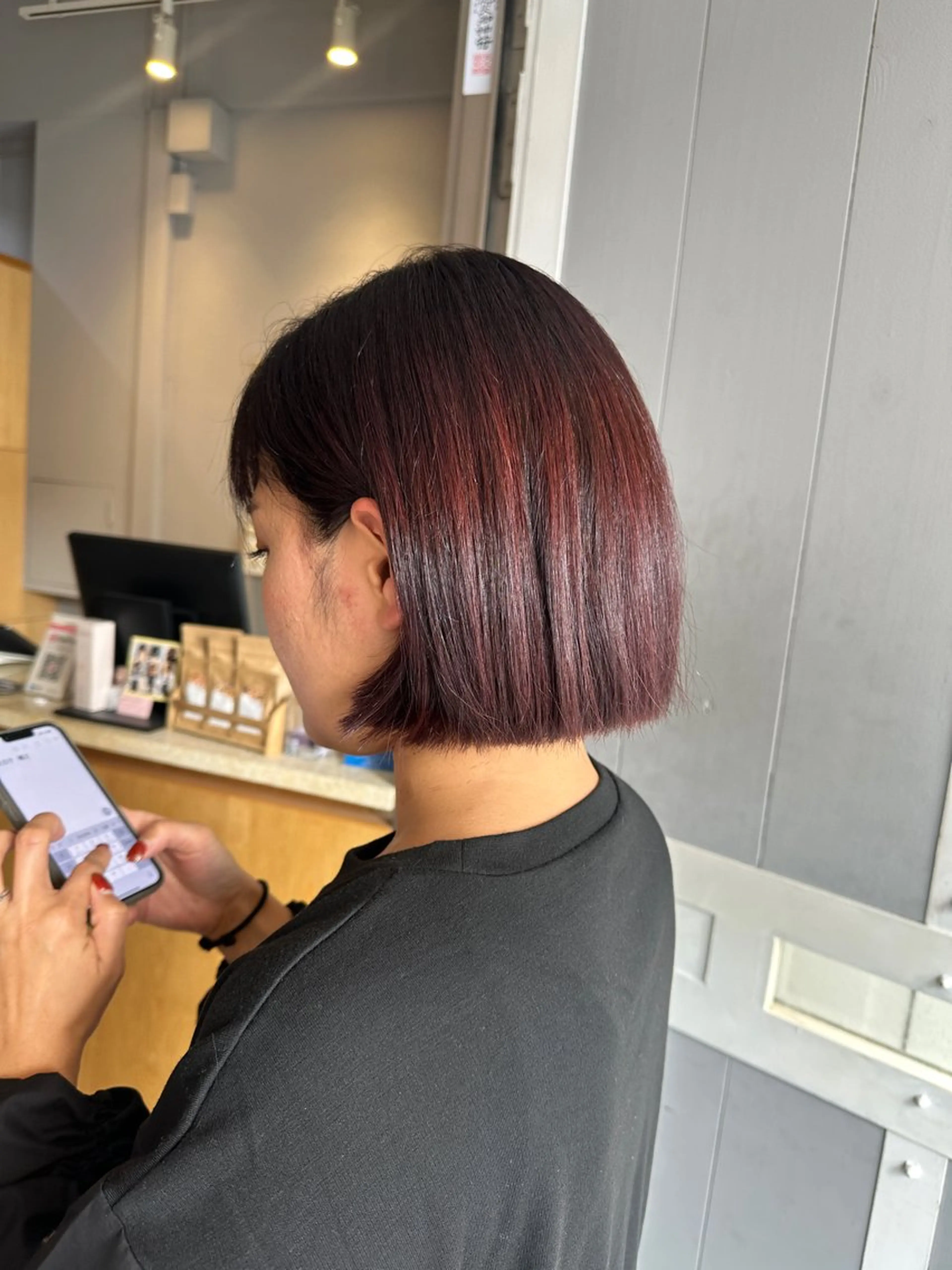 ミディアム カット ヘアカラー トリートメント miloc MOMOKAのヘアスタイル