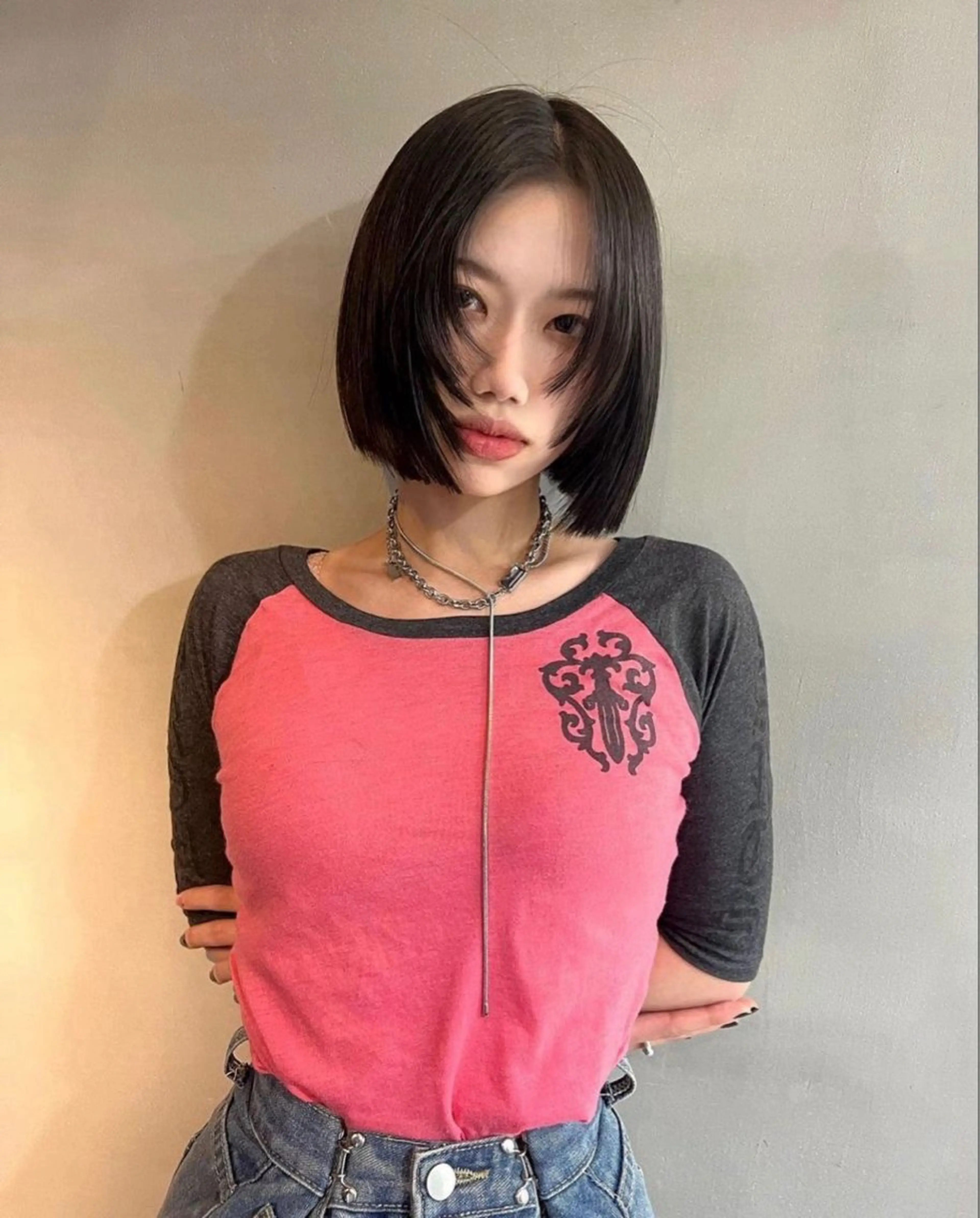 ショート カラー 切りっぱなしボブ ボブレイヤー ボブ タンバルモリ レイヤーカット ユナ ボブカット /ベージュのヘアスタイル