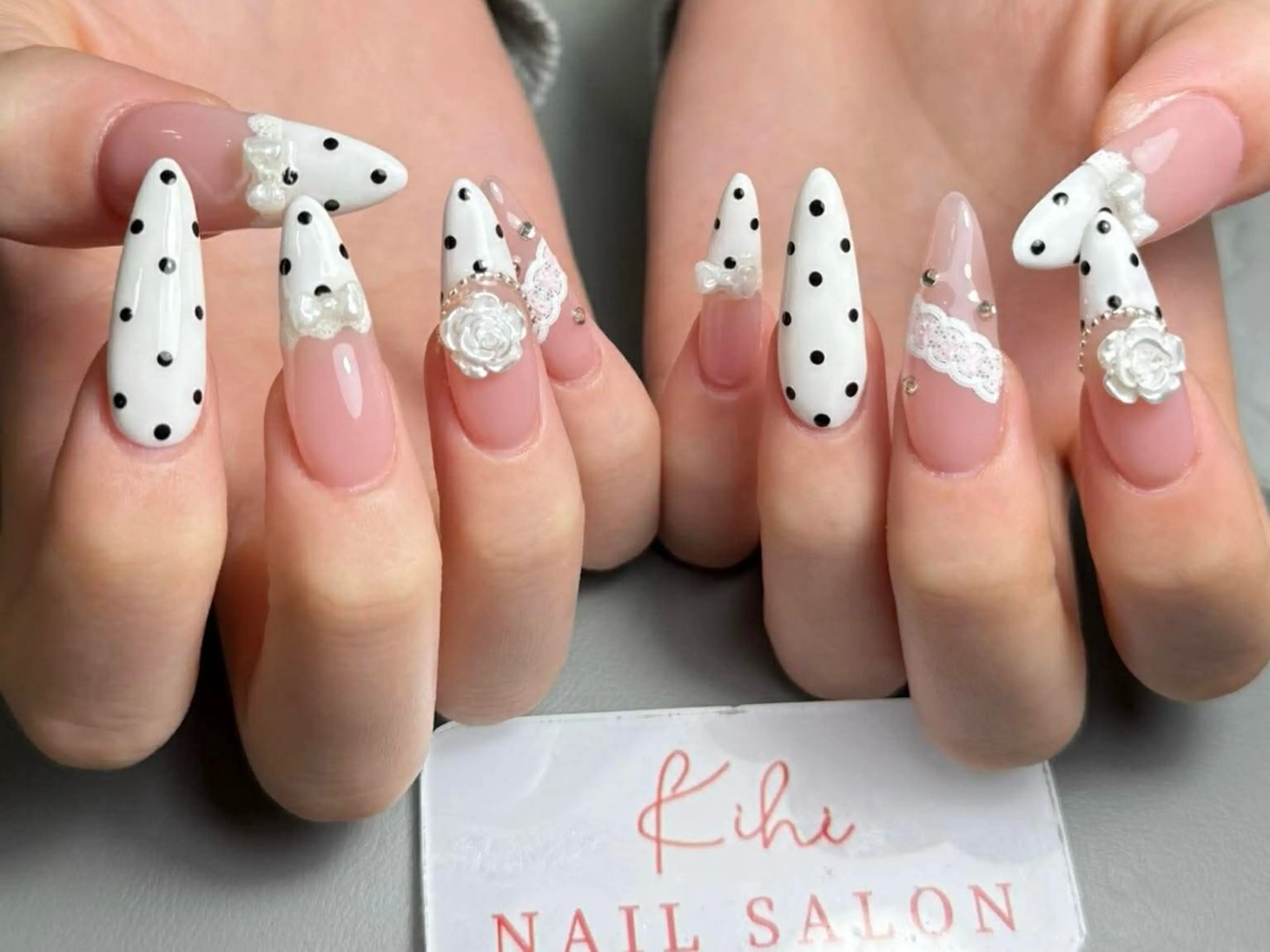 ネイル アートネイル フレンチネイル ジェルネイル グラデーション 韓国ネイル ハンドネイル 💕鈴木ユリ パラジェル/オフ無料のネイルデザイン