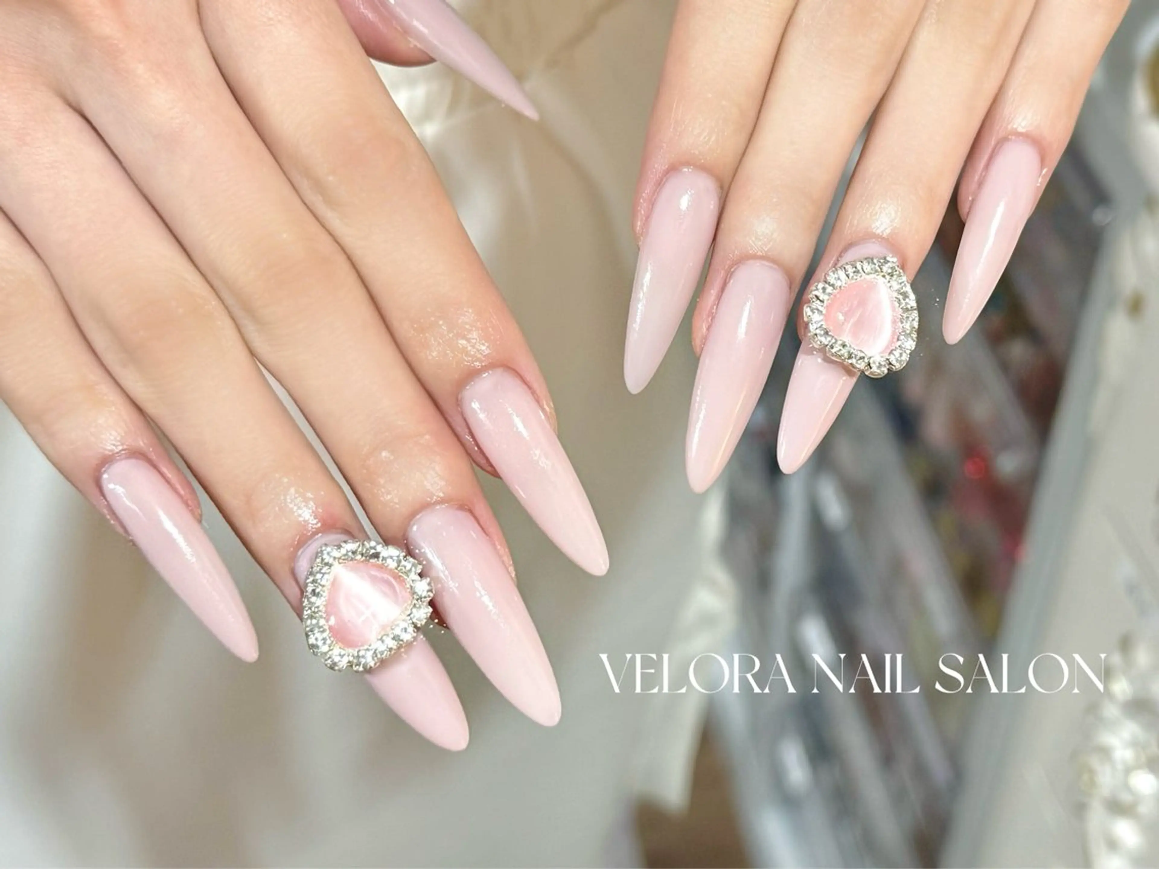 ネイル ハンドネイル VELORA NAILのネイルデザイン