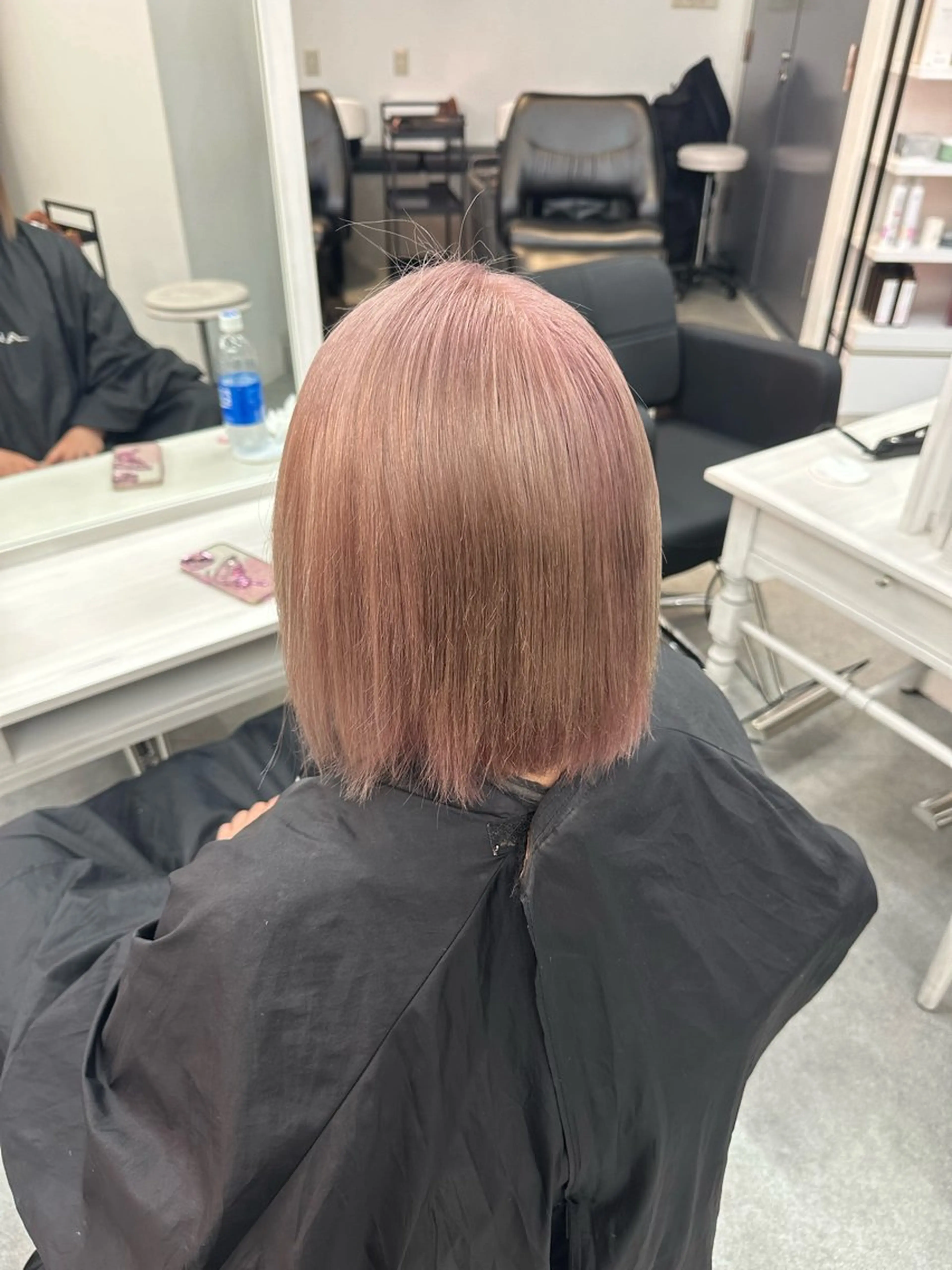 ショート ヘアカラー 韓国ヘア×ハイトーン AYA💫のヘアスタイル