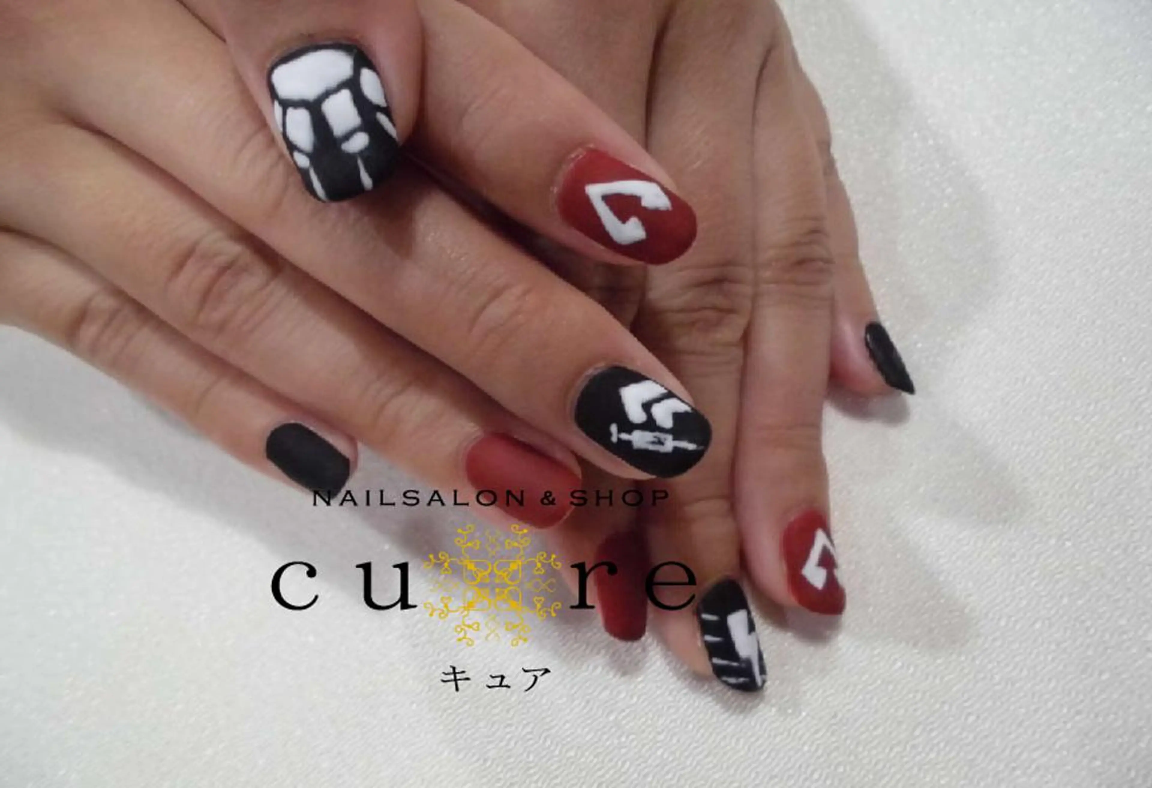 ミディアム ネイルサロン Cureのネイルデザイン