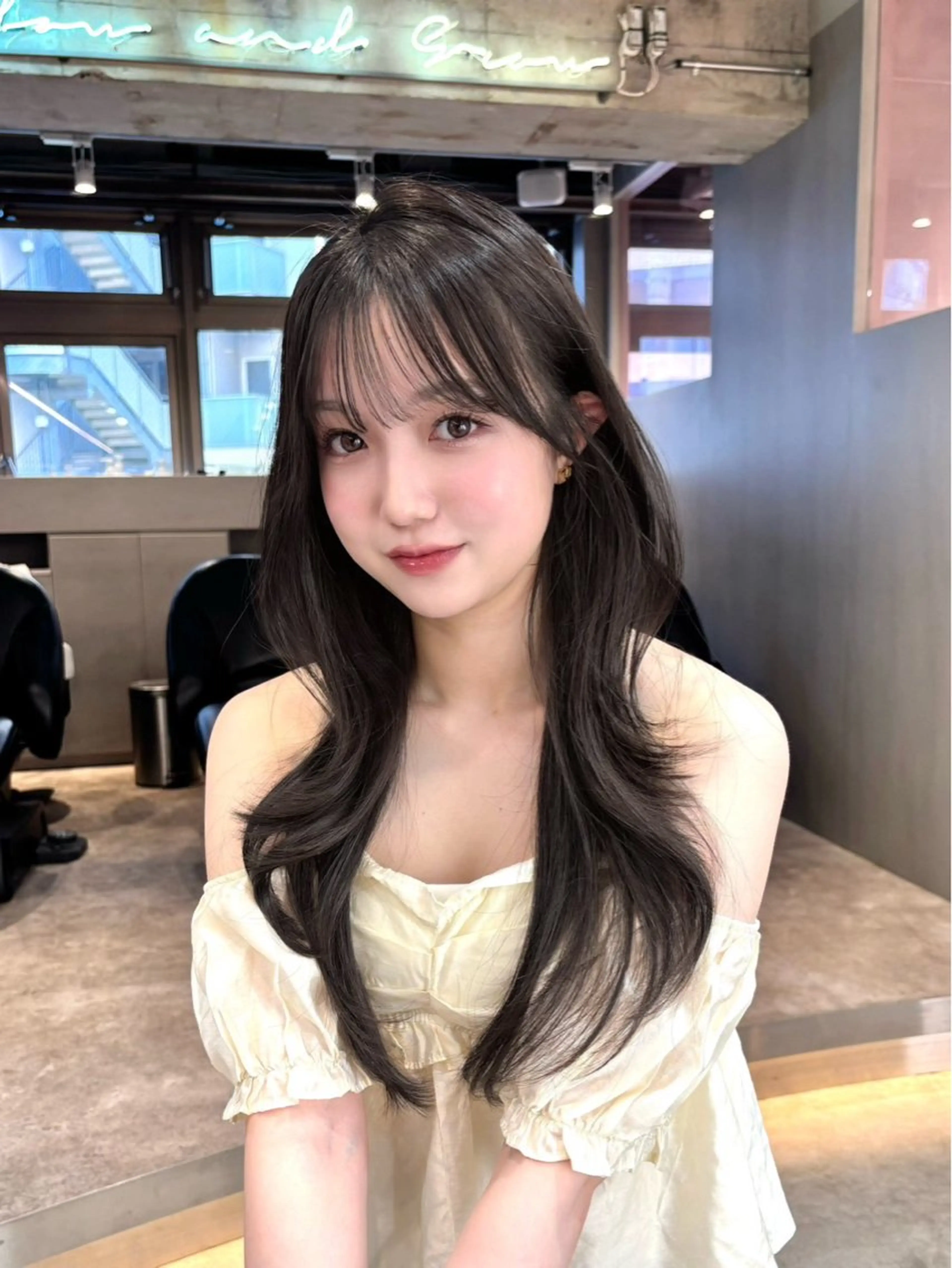 ロング ブリーチなしWカラー /レイヤー/設樂彩乃のヘアスタイル