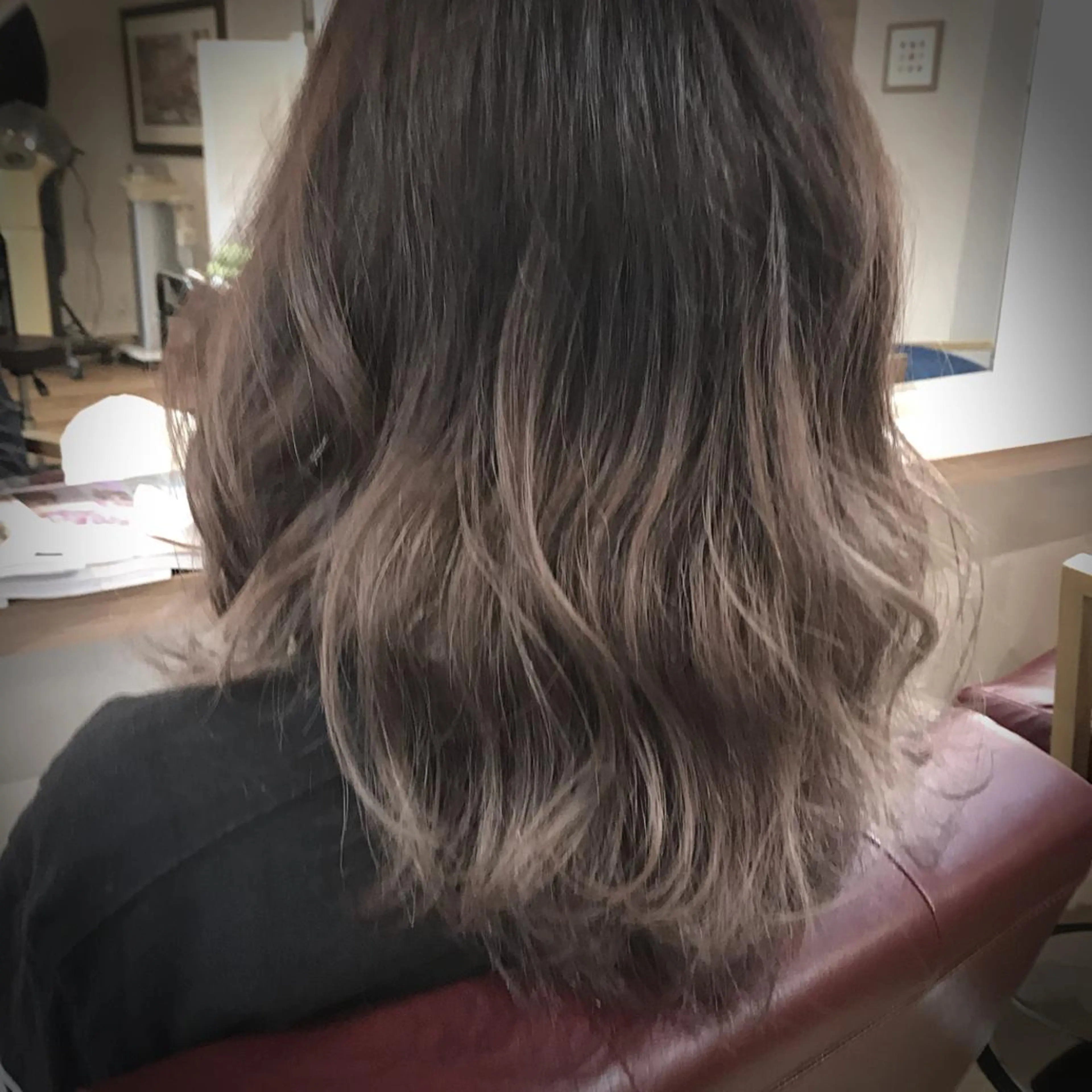 ミディアム アッシュ ✅ｼｪｱｻﾛﾝJAM 相田友和のヘアスタイル