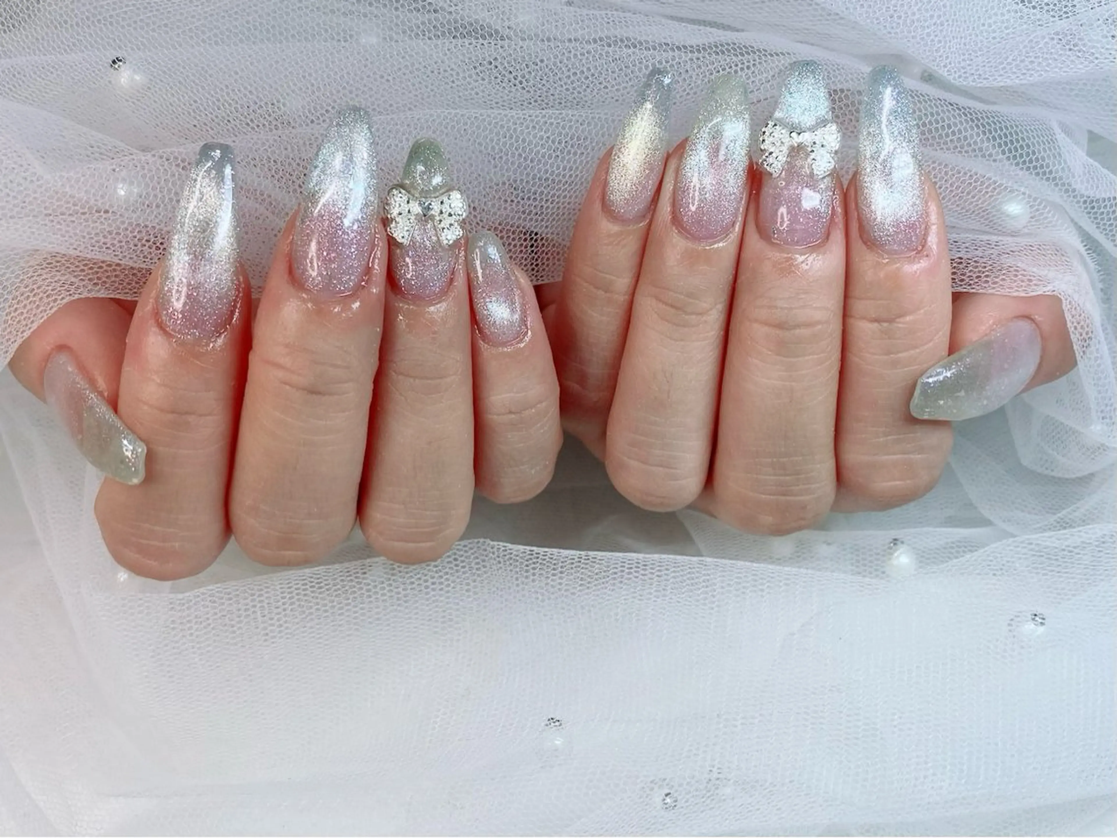 ネイル キラキラネイル マグネットネイル ハンドネイル ハンドケア Epokku ネイルサロンのネイルデザイン