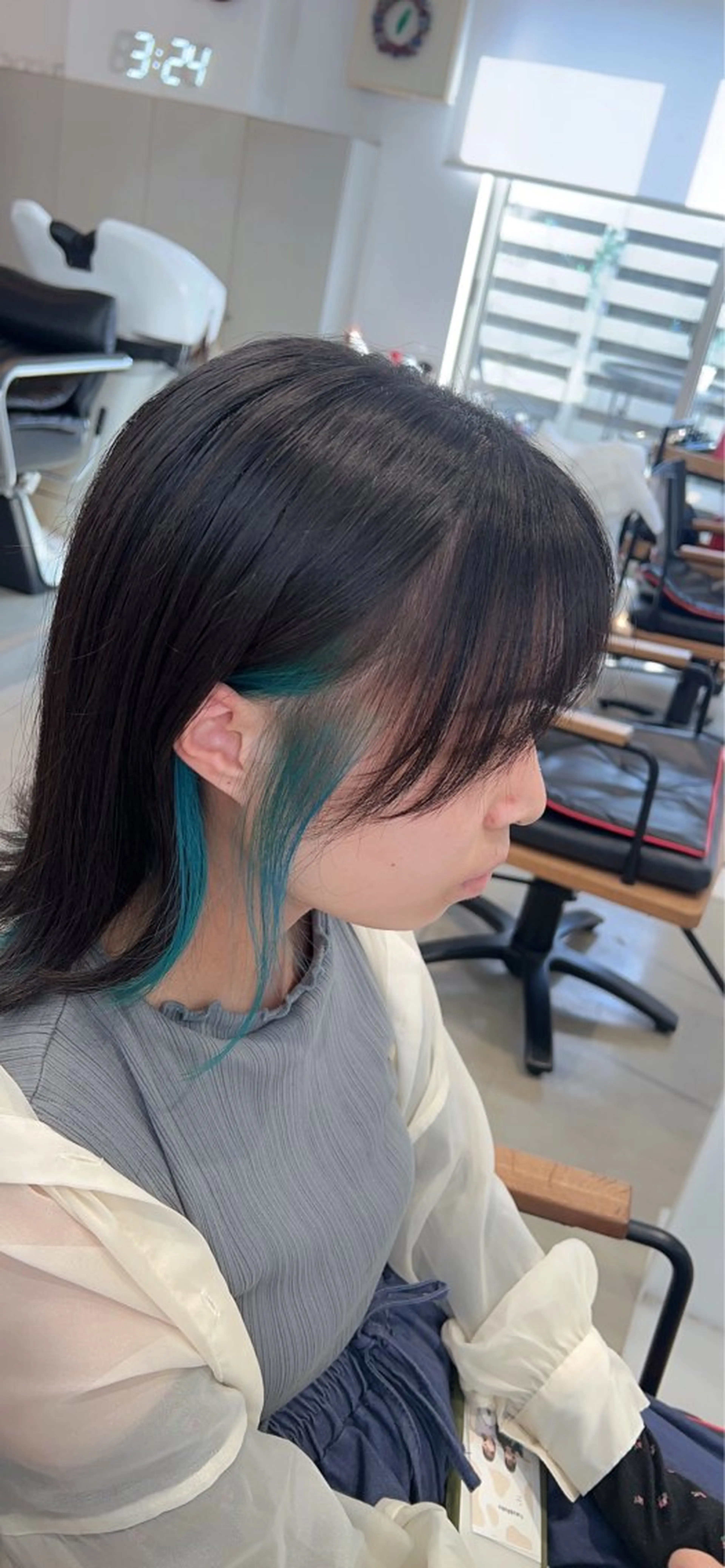 ミディアム カラー ヘアアレンジ ブルーカラー カット ヘアカラー APREKO SAYAKAのヘアスタイル