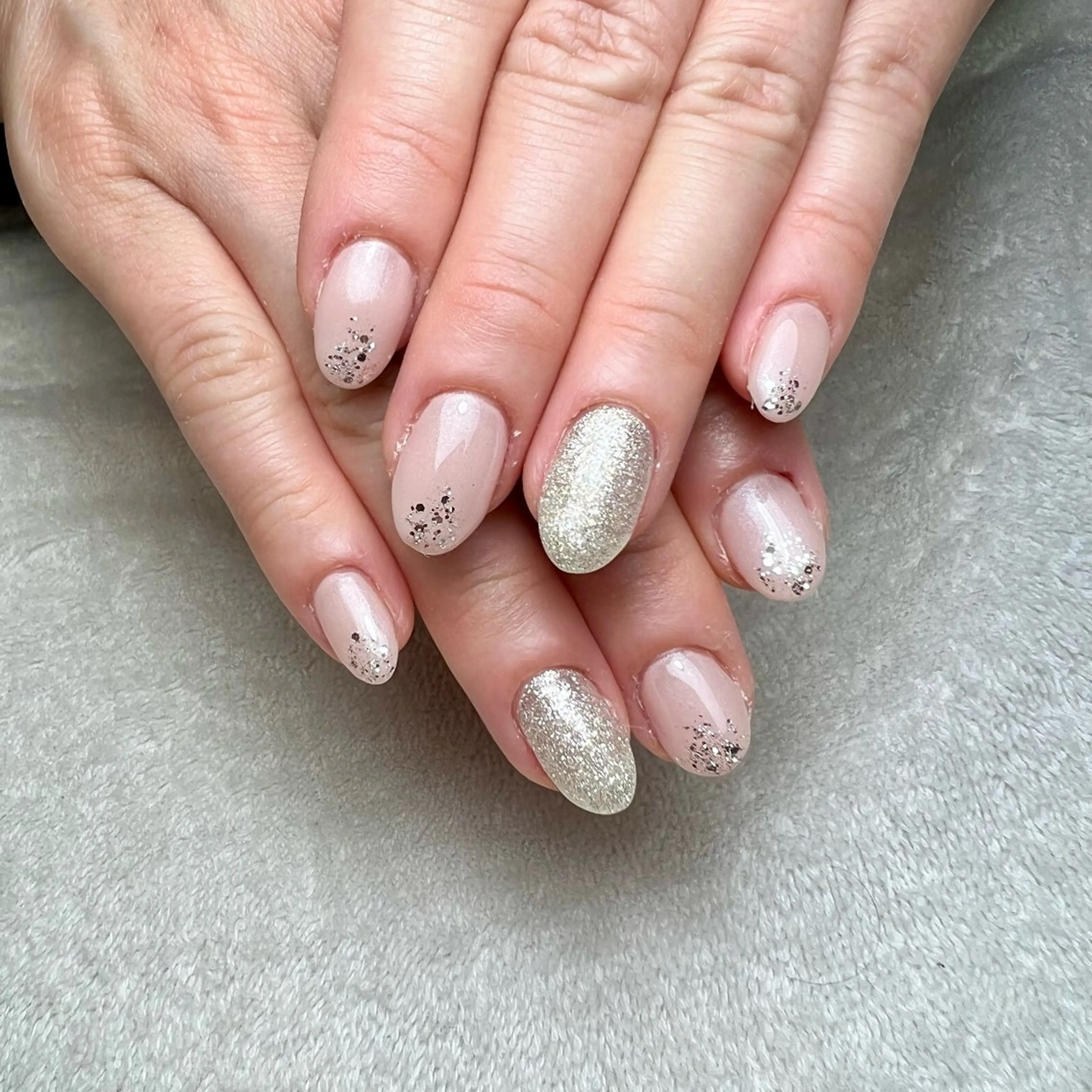 ネイル キラキラネイル ラメ(グリッター) シンプルネイル ハンドネイル COCO +のエステ・リラクイメージ