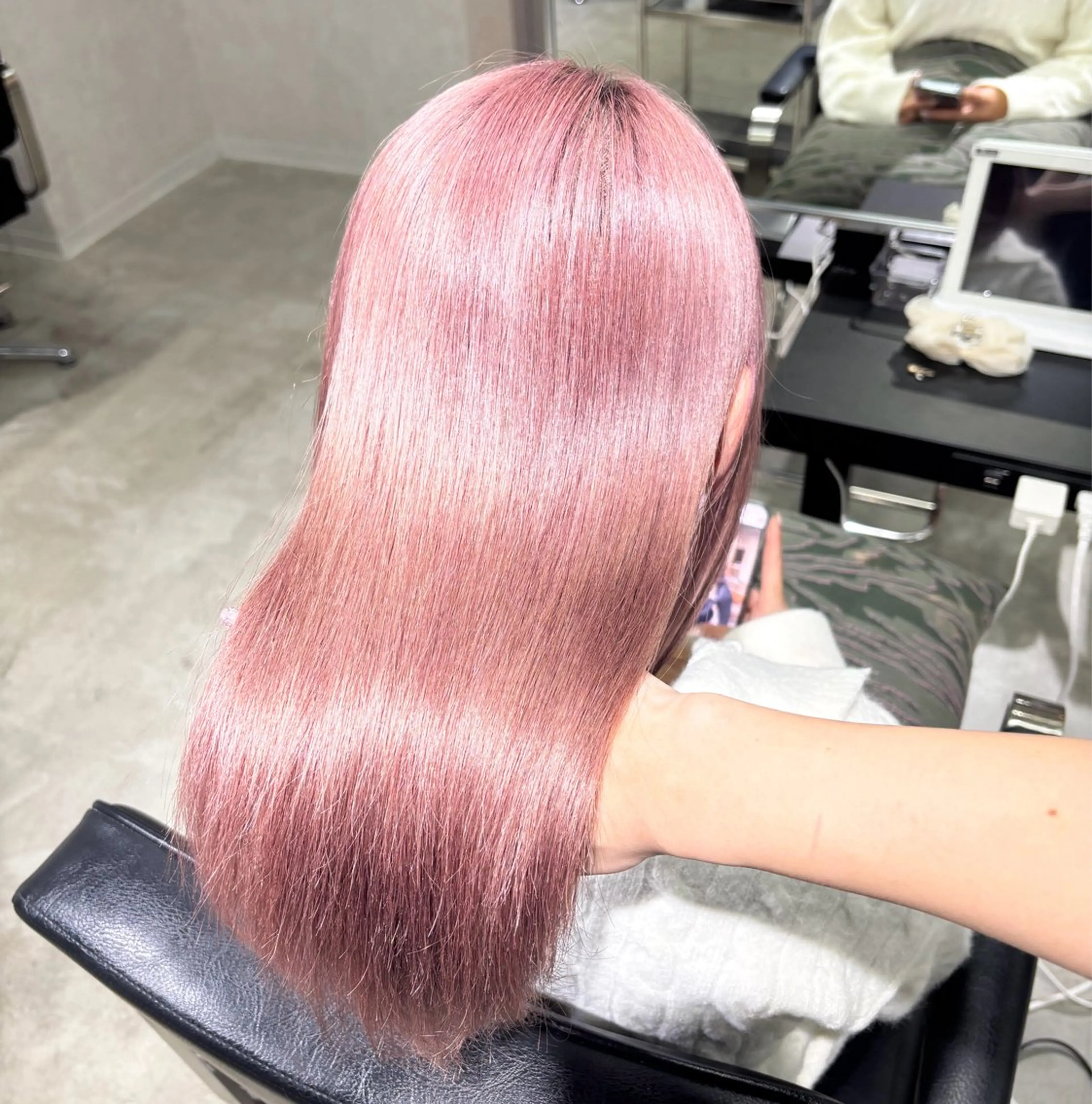 【✨ダメージレスで明るくしたい✨】ケアブリーチ+カラー+トリートメント｟リタッチも⭕️｠【当日予約⭕️/心斎橋/大阪】の写真